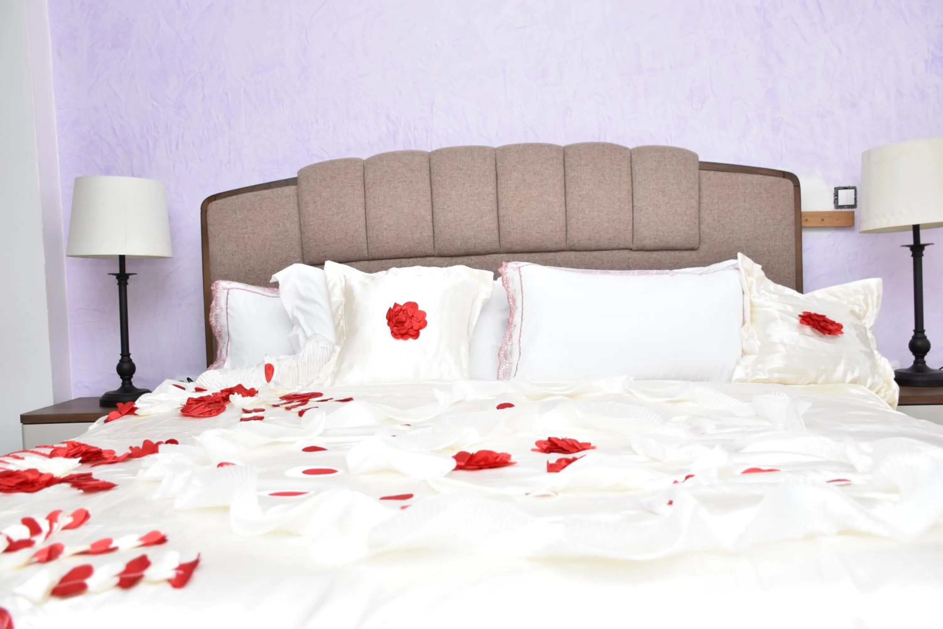 Bed in Safyad Hotel