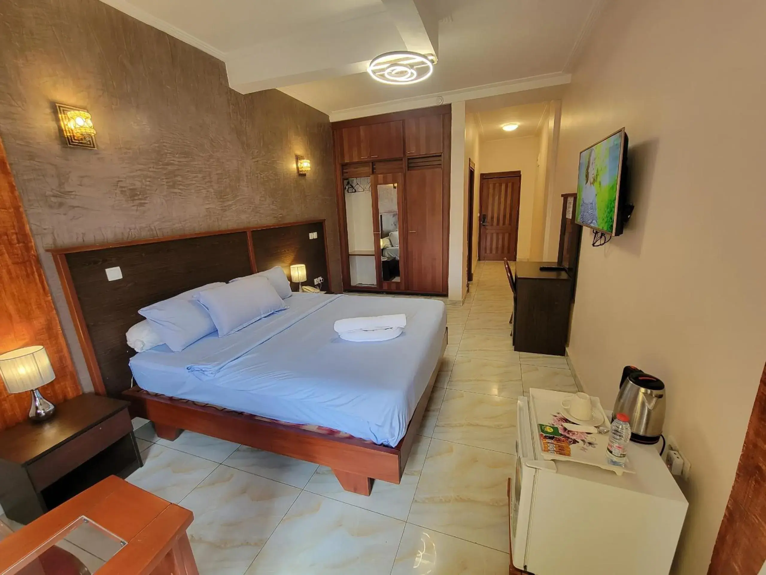 Standard Single Room with Shower - single occupancy in Safyad Hotel Standard Single Room with Shower - single occupancy in Safyad Hotel