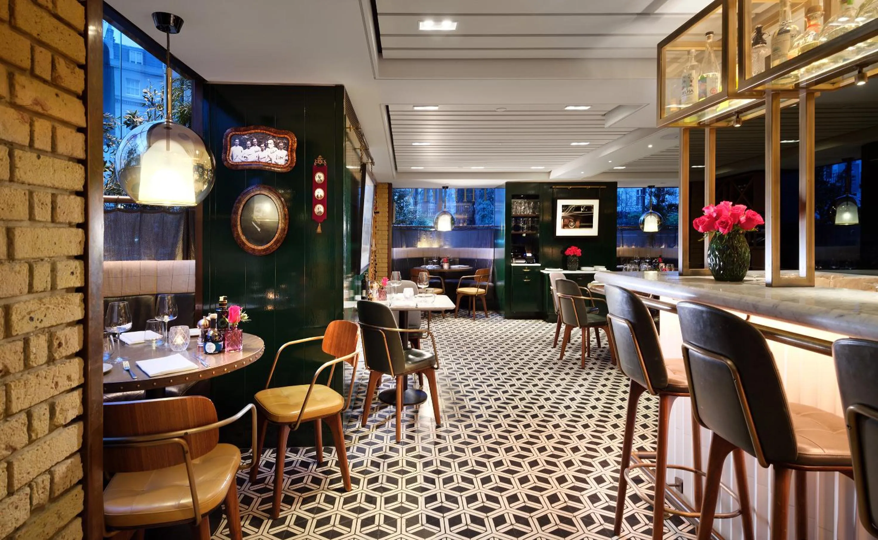 Restaurant/places to eat in The Hari London