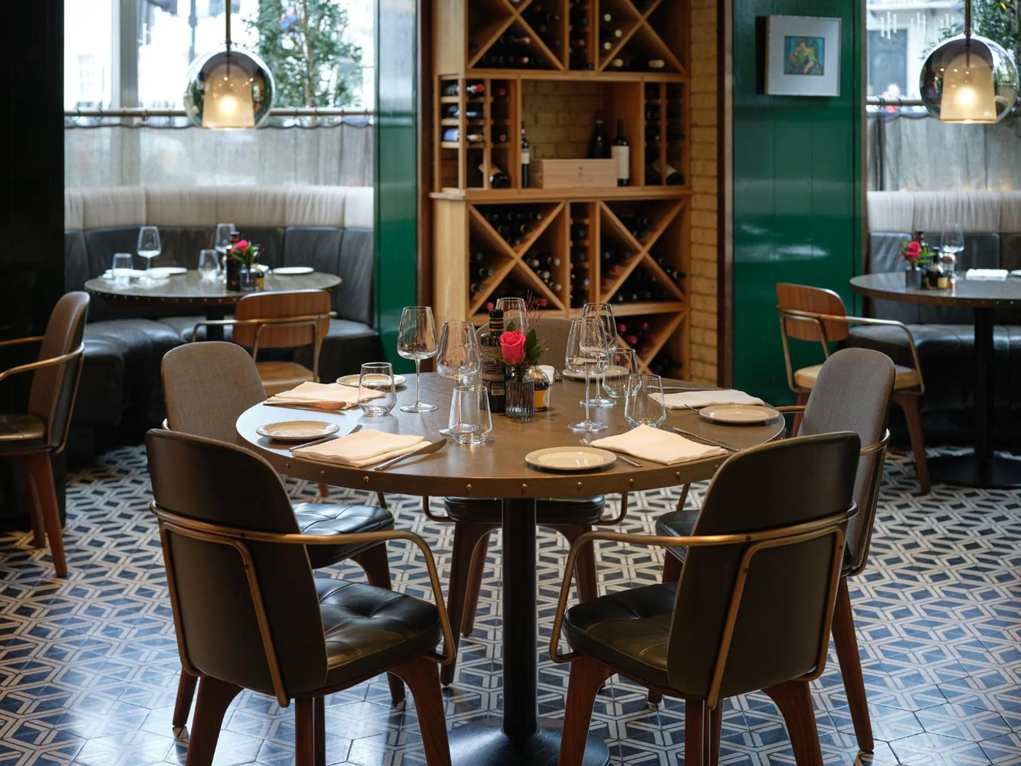 Restaurant/places to eat in The Hari London