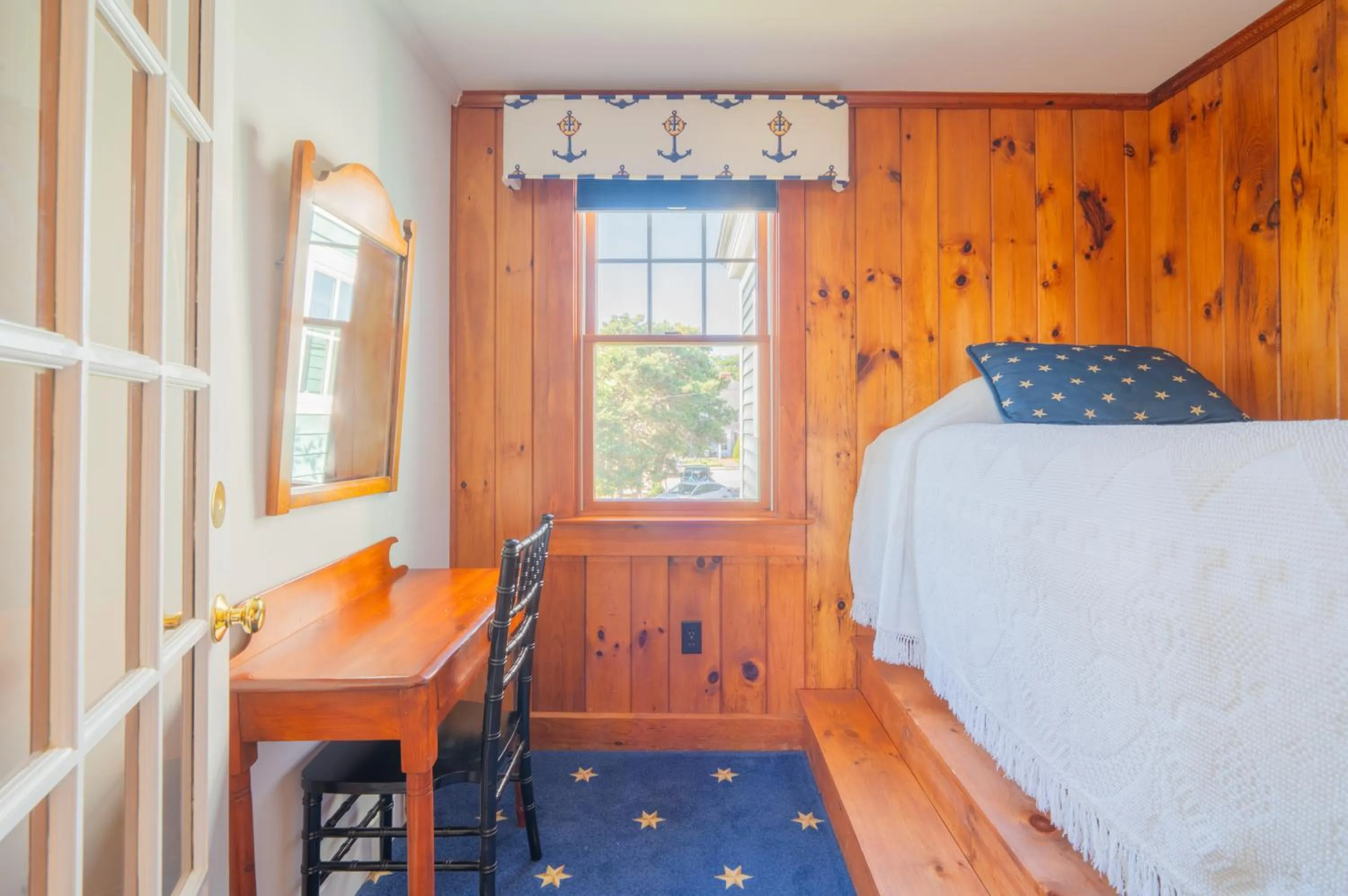 Bedroom, Bed in Winstead Beach Resort