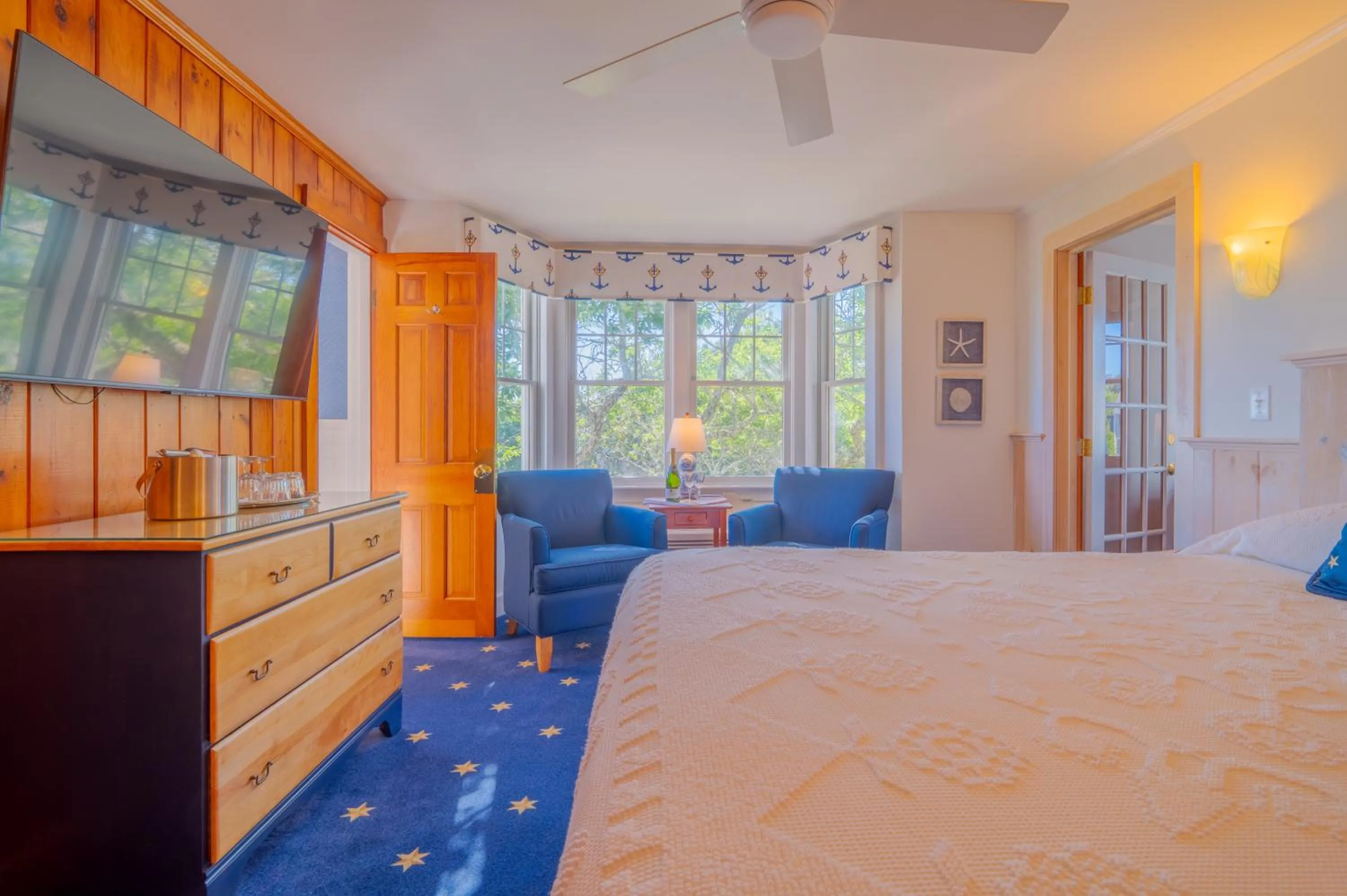 Bed in Winstead Beach Resort