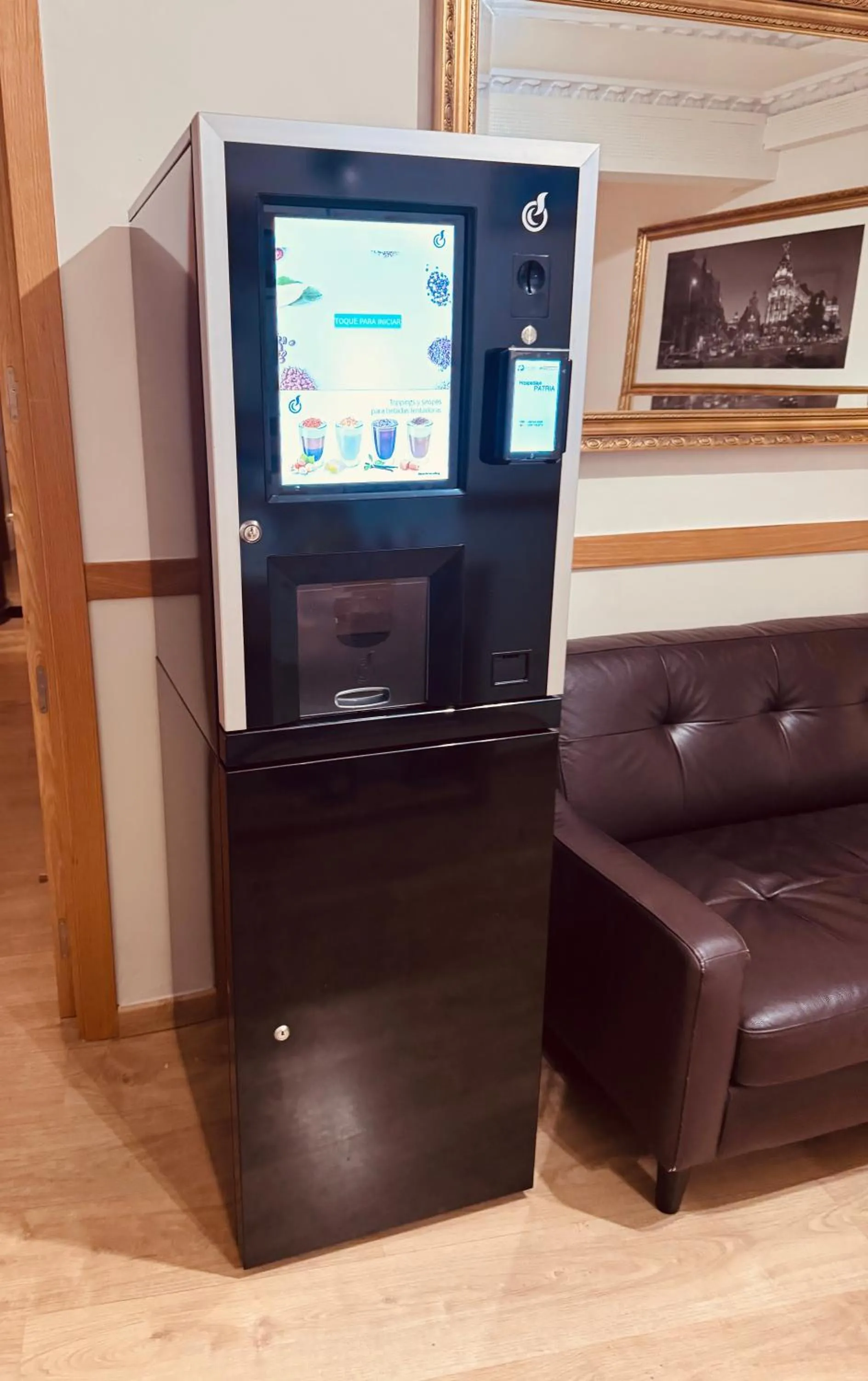 Seating area in Hostal Patria Madrid