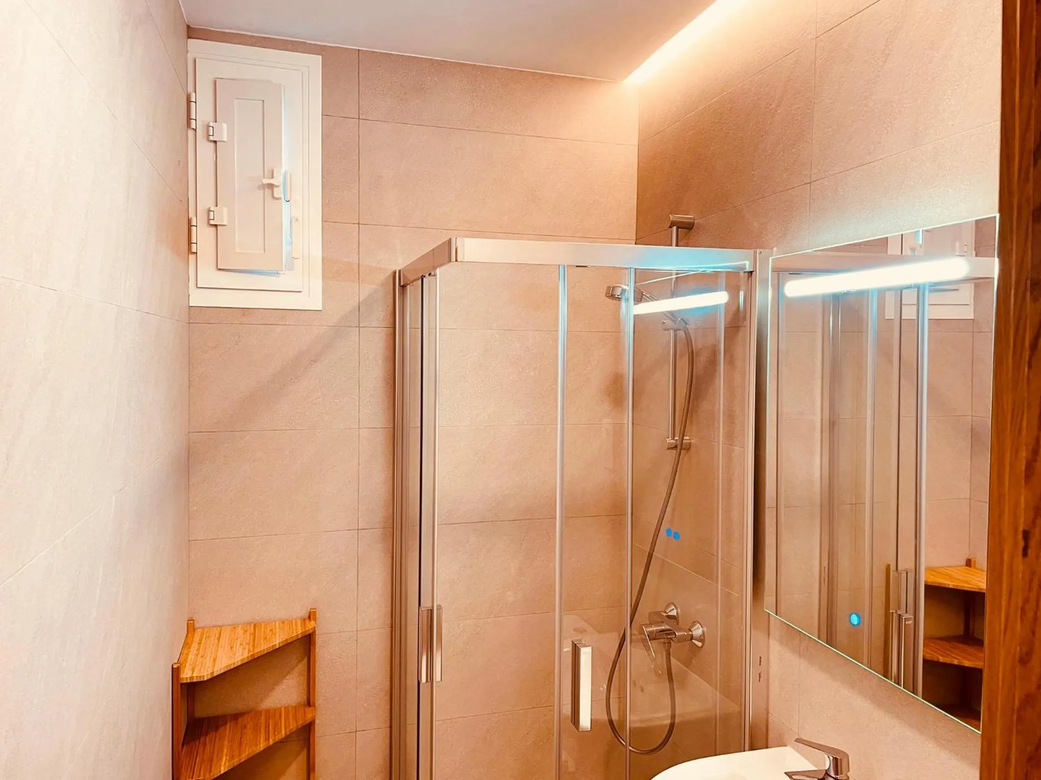 Bathroom in Hostal Patria Madrid