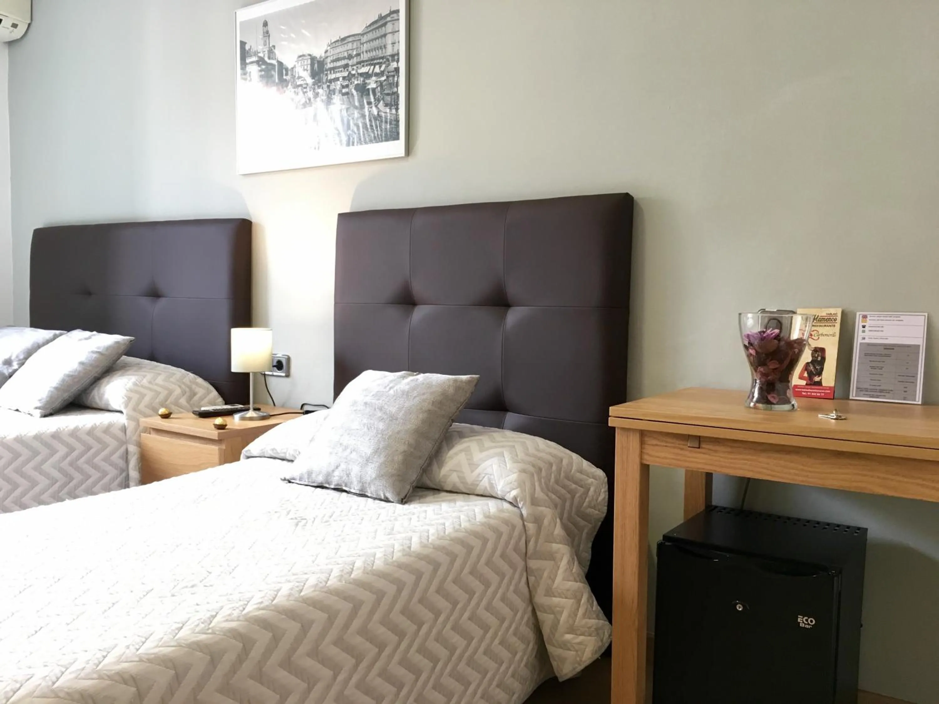 Photo of the whole room, Bed in Hostal Patria Madrid