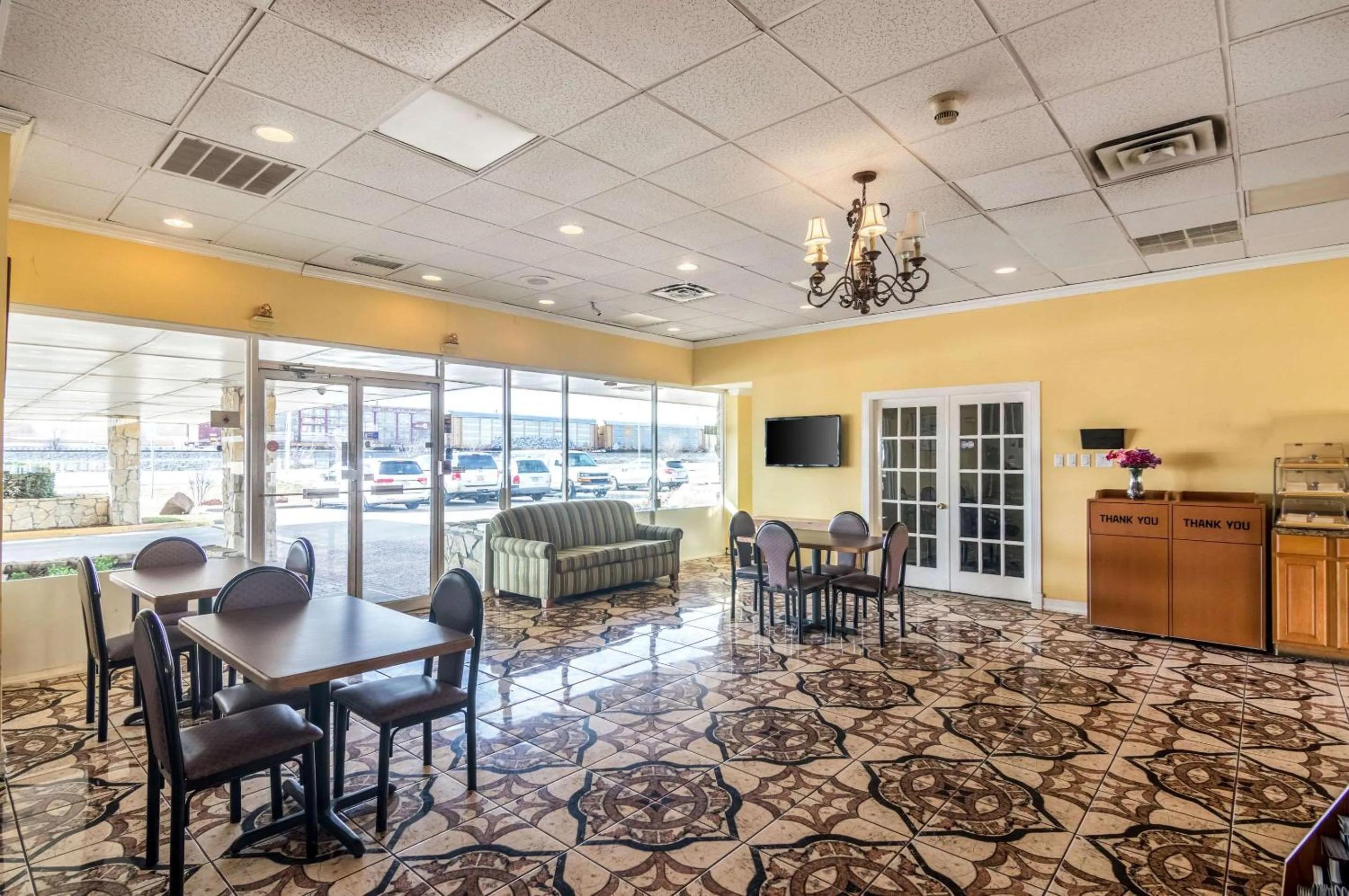 Lobby or reception in Rodeway Inn Arlington Entertainment District Area