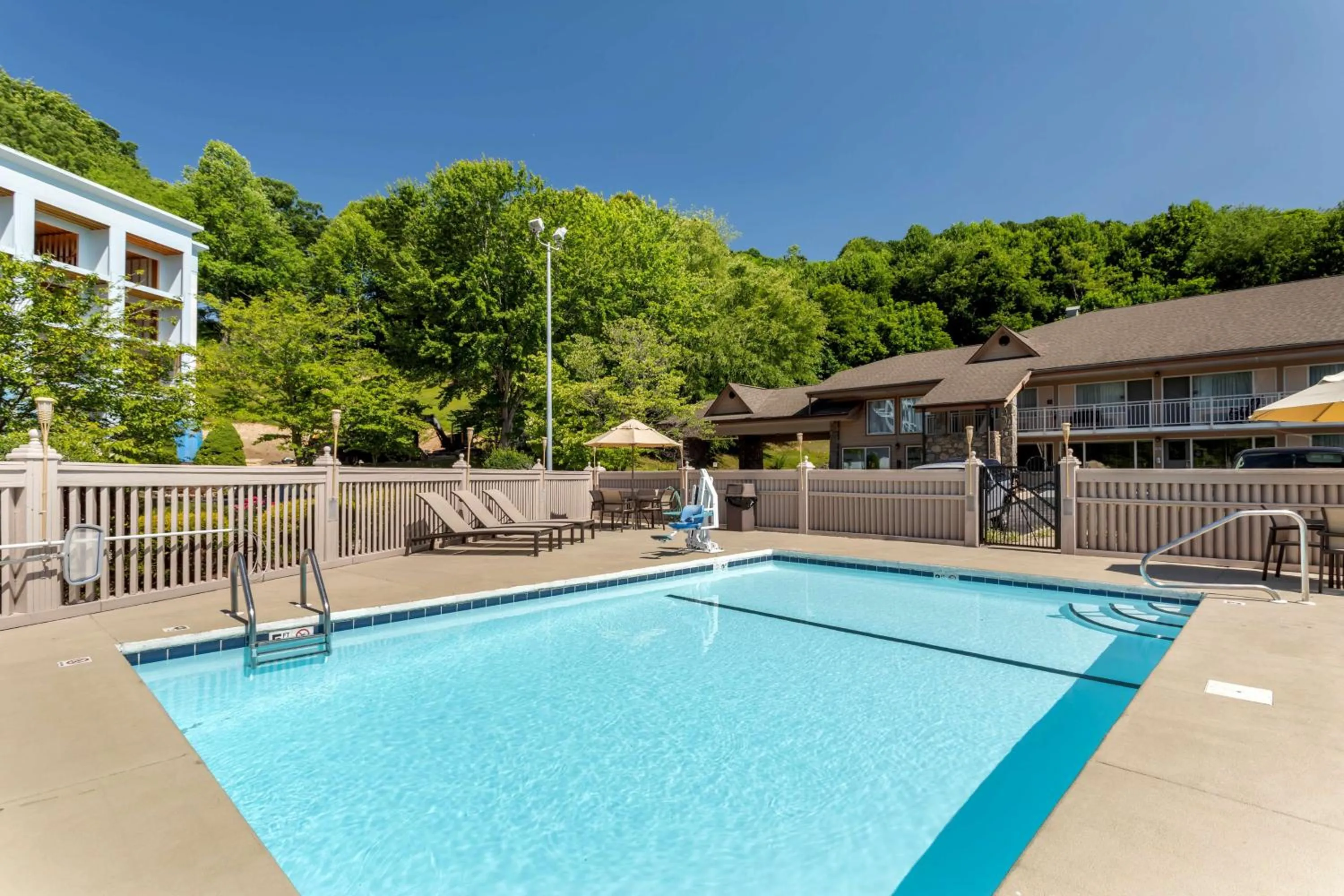 Pool view in Best Western Smoky Mountain Inn