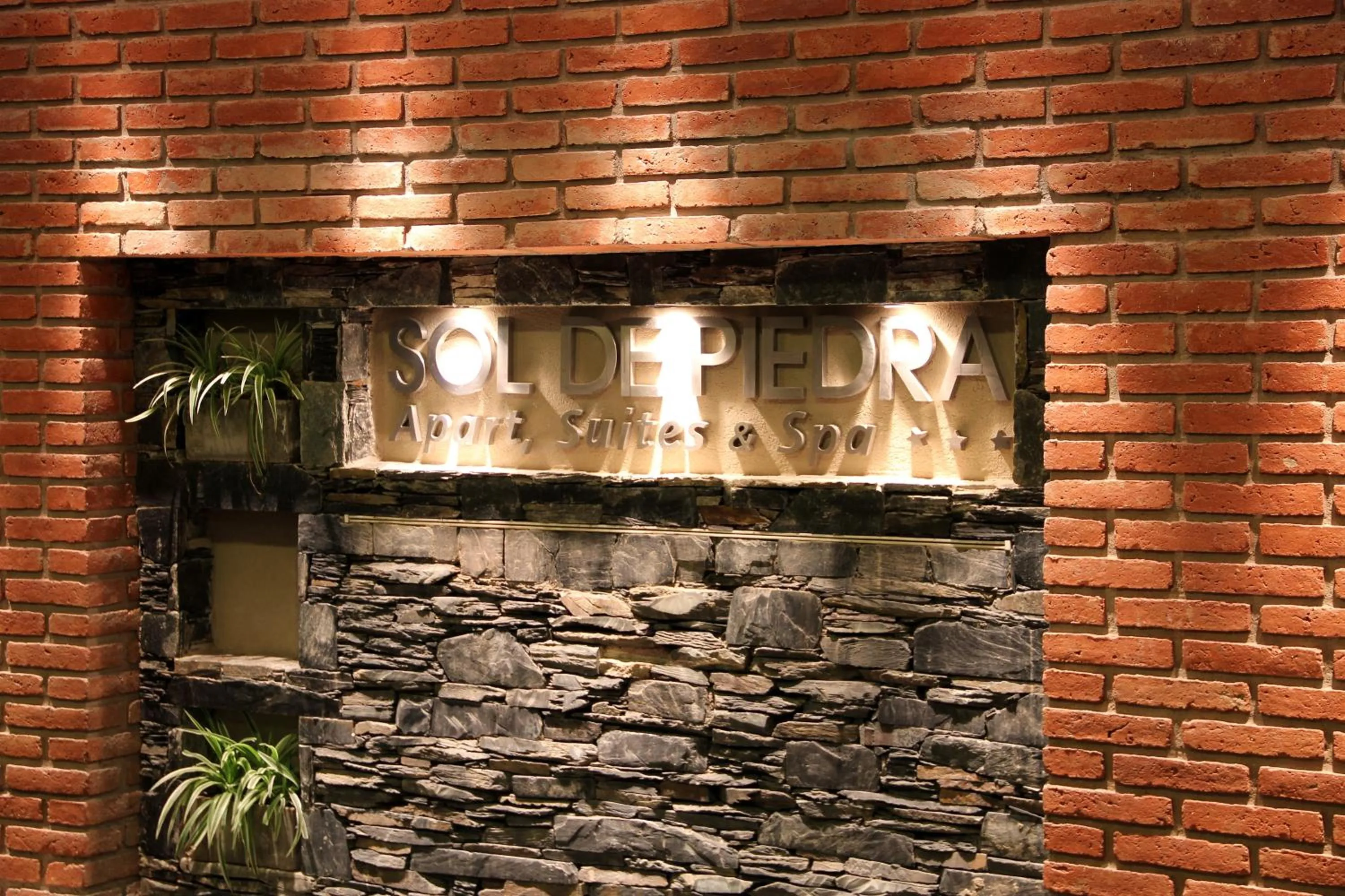 Facade/entrance in Sol de Piedra Apart, Suites & Spa