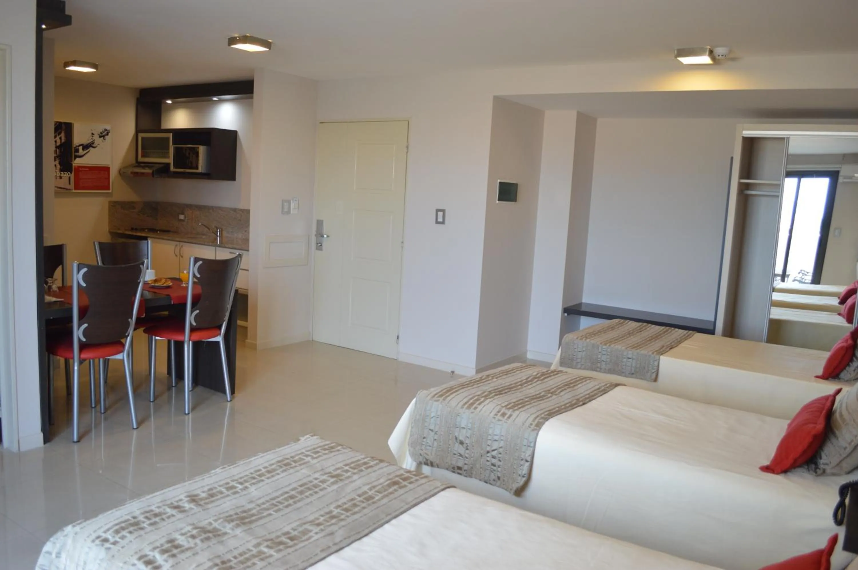 Photo of the whole room, Bed in Sol de Piedra Apart, Suites & Spa