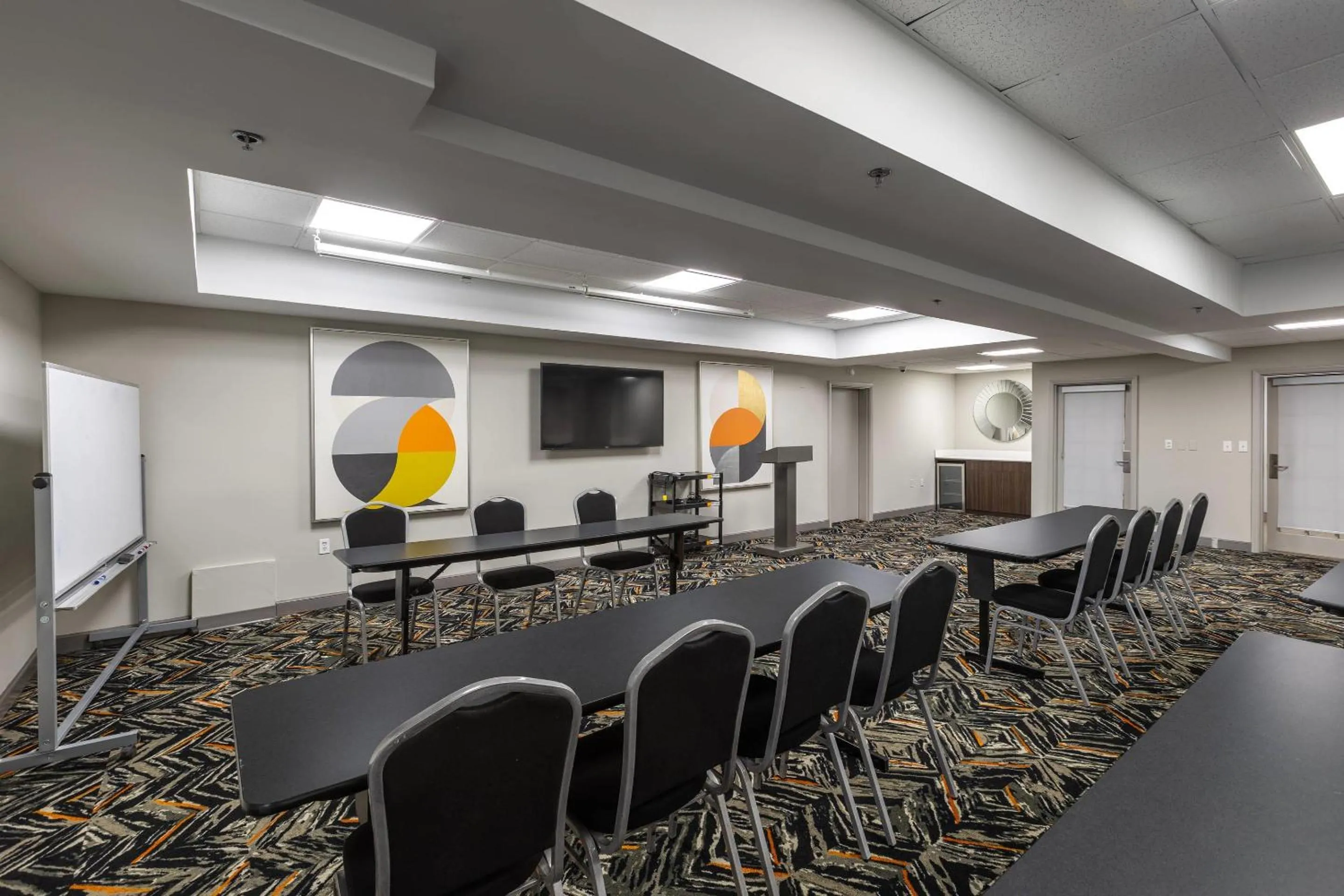 Meeting/conference room in Country Inn & Suites by Radisson, Lake Norman Huntersville, NC
