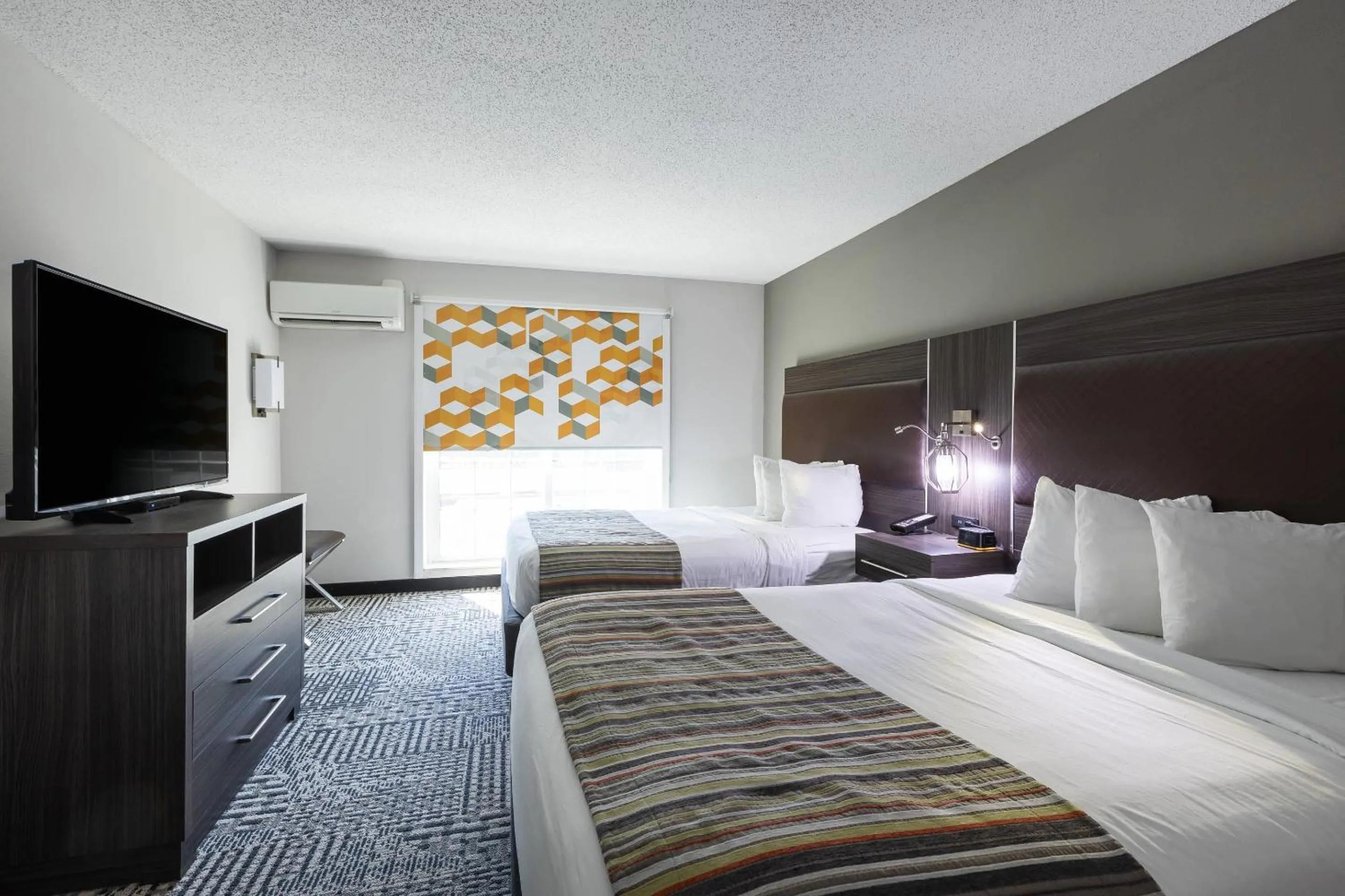 Bedroom, Bed in Country Inn & Suites by Radisson, Lake Norman Huntersville, NC