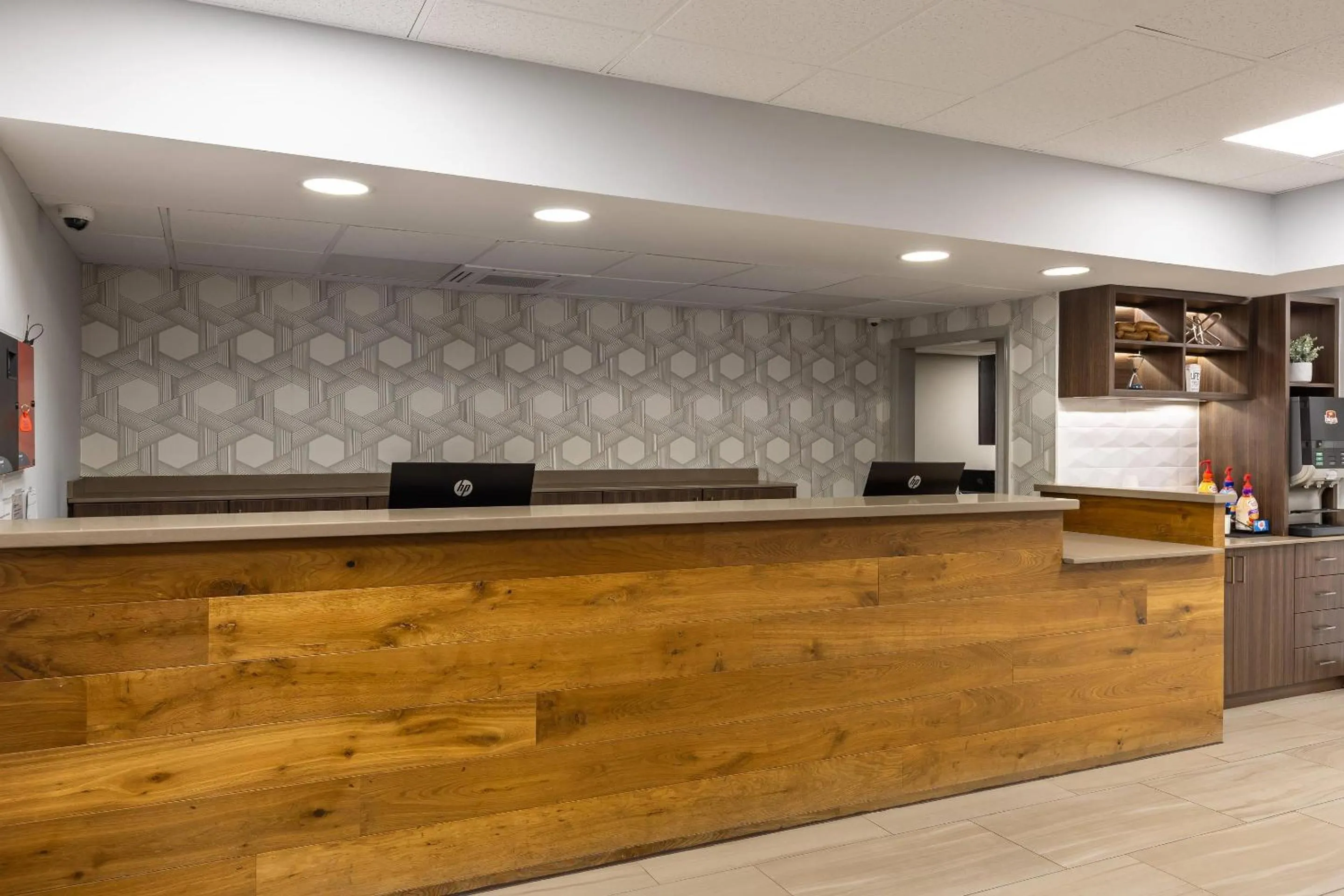 Lobby or reception in Country Inn & Suites by Radisson, Lake Norman Huntersville, NC