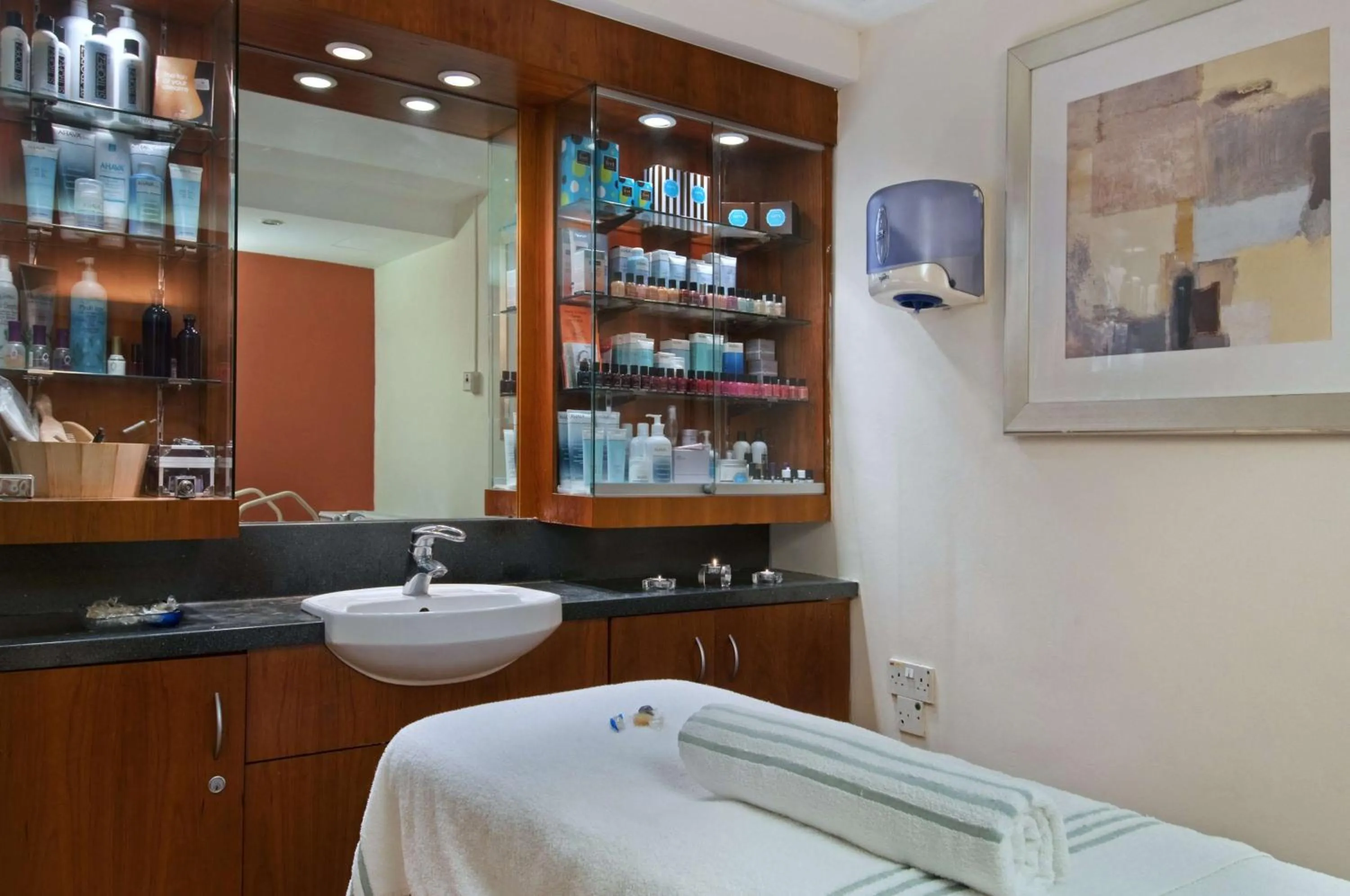 Spa and wellness centre/facilities in Hilton East Midlands Airport