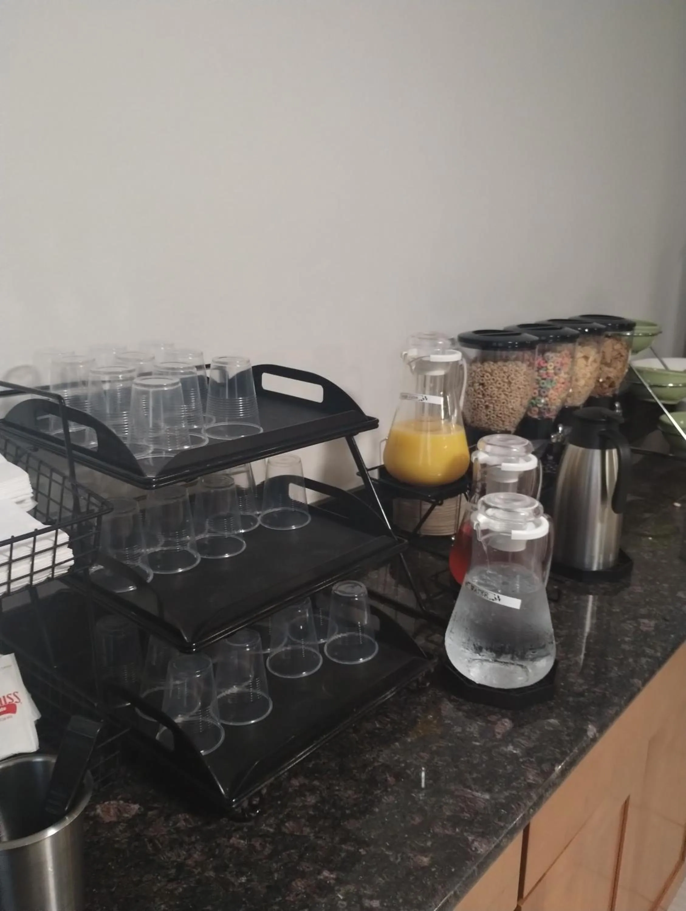 Food and drinks in Quality Inn & Suites Wilsonville