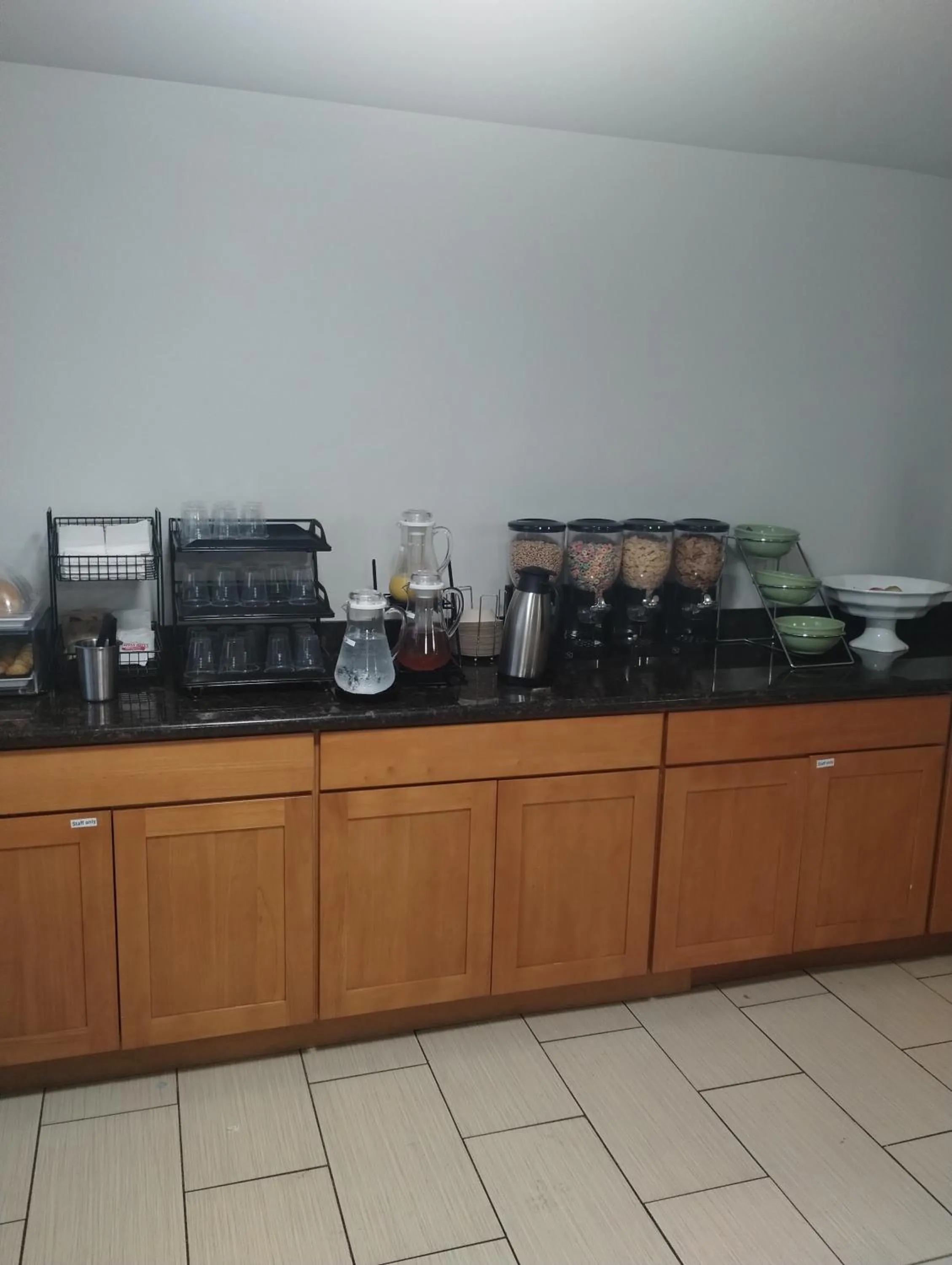 Food and drinks in Quality Inn & Suites Wilsonville