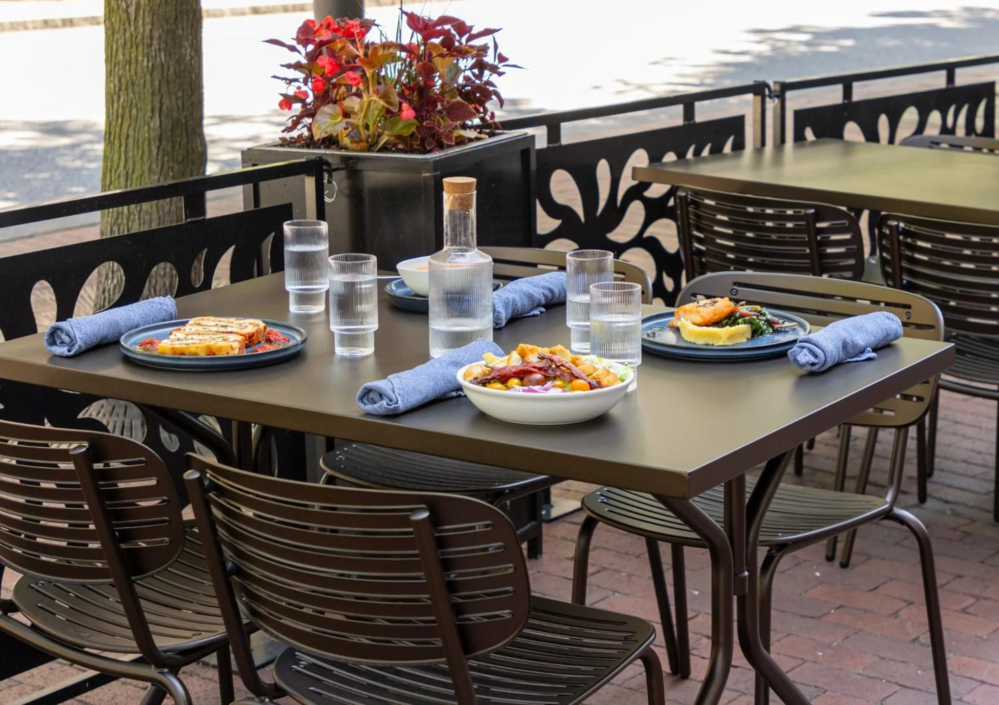 Restaurant/places to eat in Crowne Plaza Cleveland at Playhouse Square by IHG