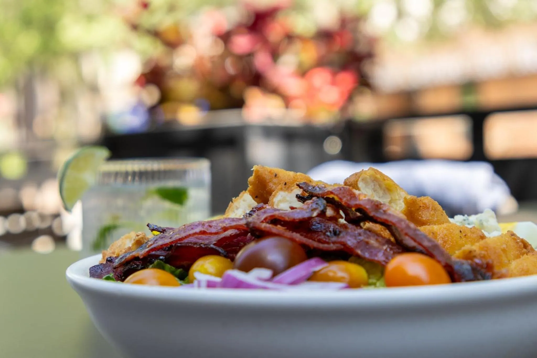 Restaurant/places to eat in Crowne Plaza Cleveland at Playhouse Square by IHG