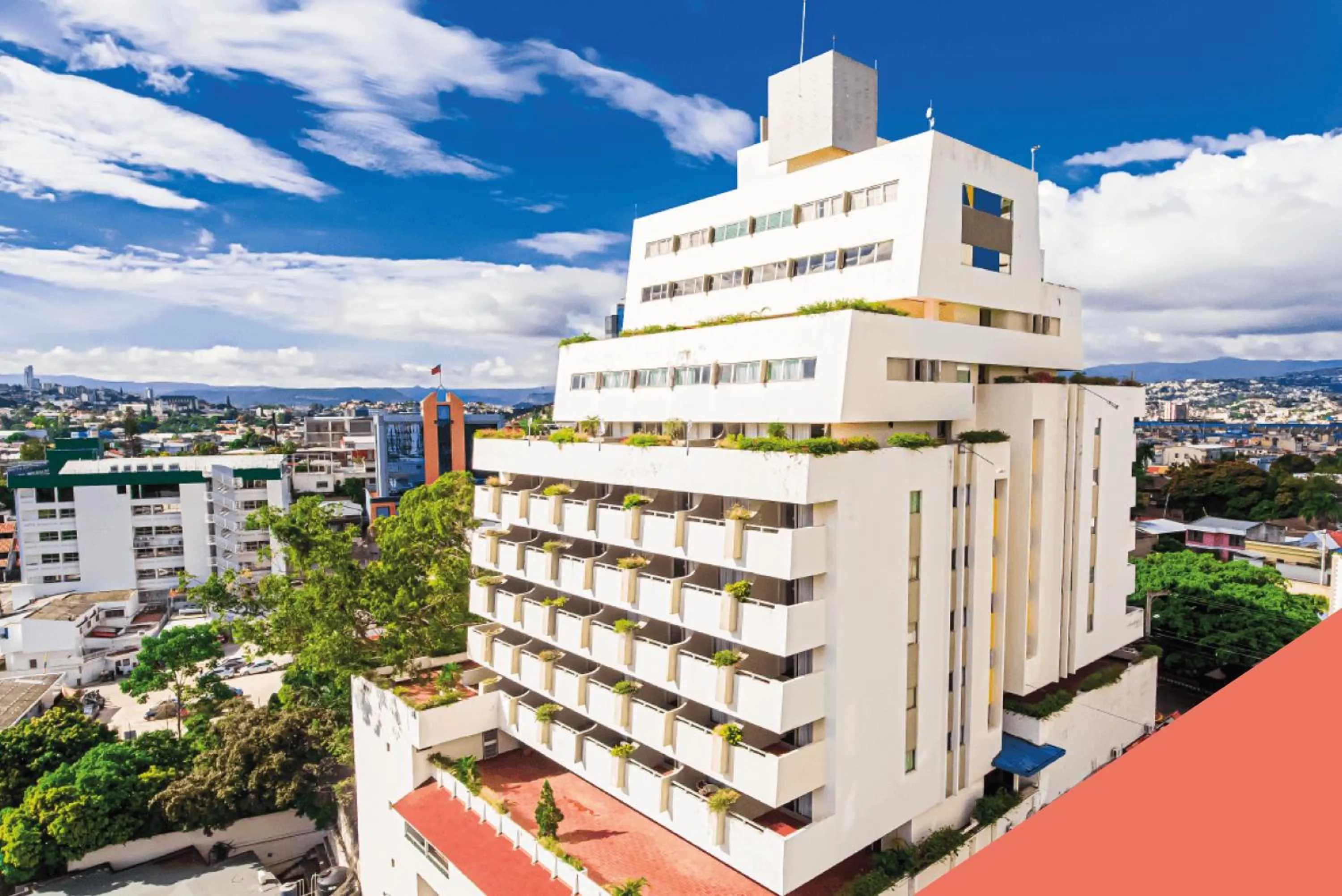 Property building in Hotel Plaza San Martin