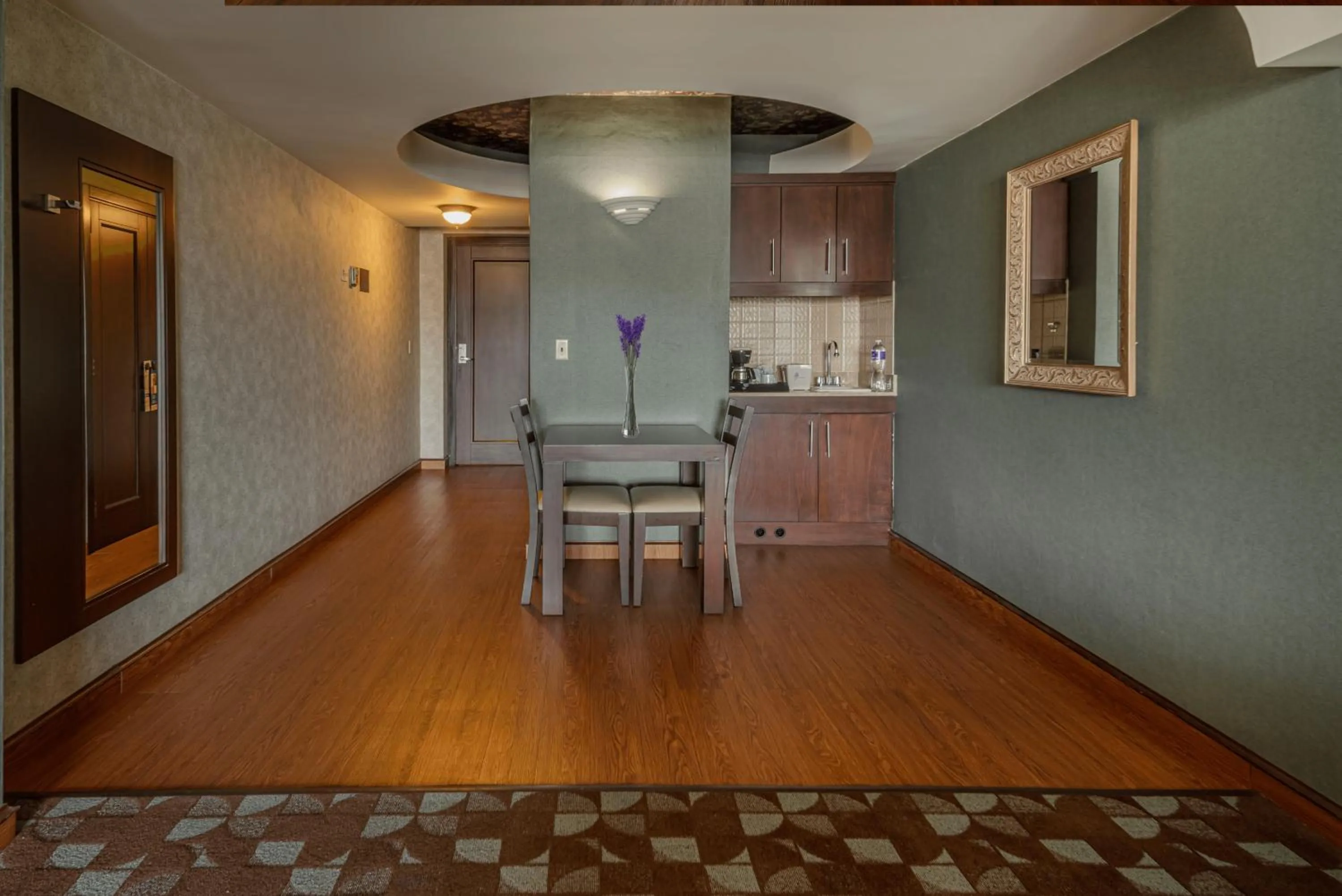 Seating area in Hotel Plaza San Martin