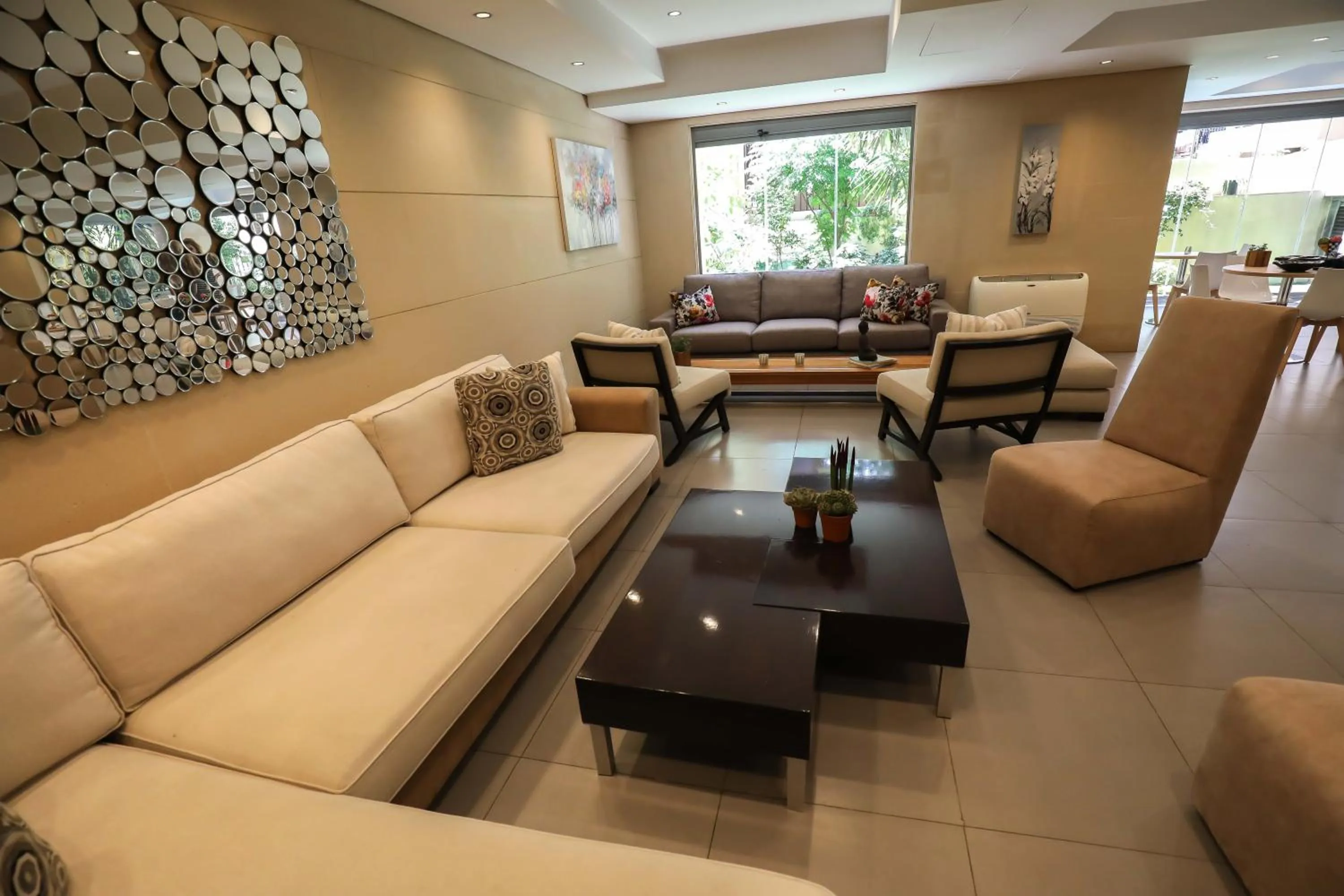 Lounge or bar in Sky Suites