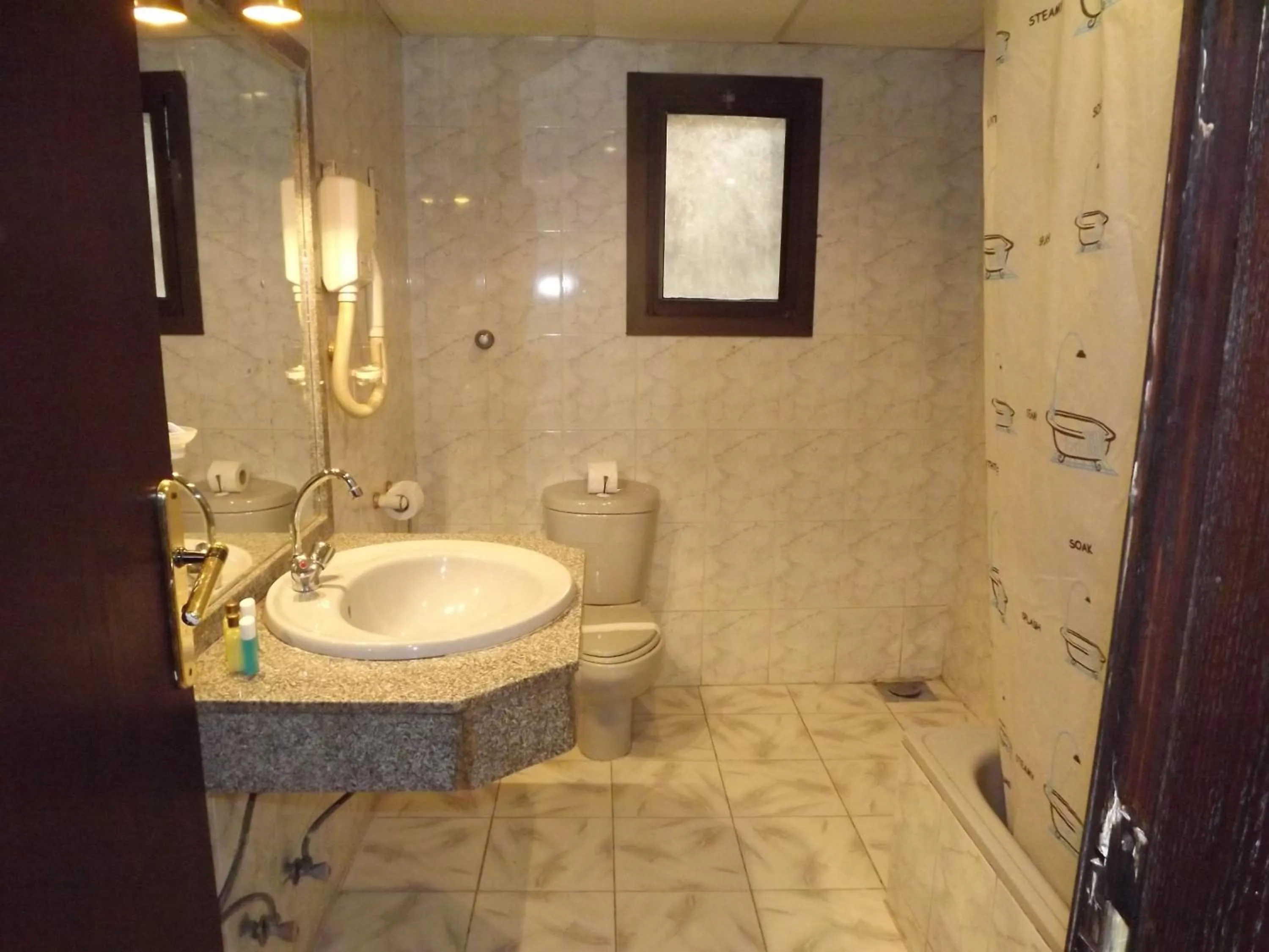 Bathroom in Mayorca Hotel Cairo