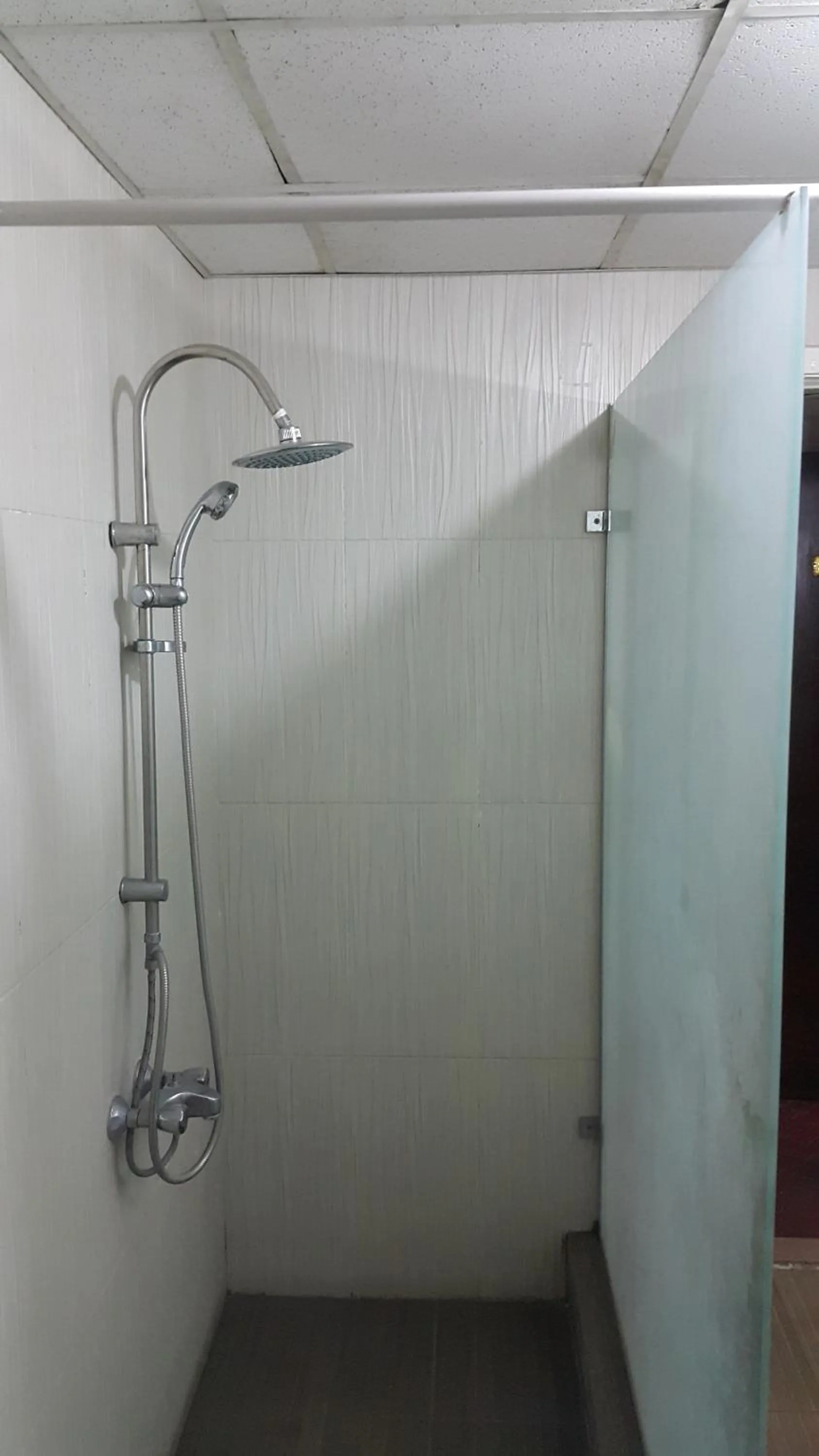 Shower in Mayorca Hotel Cairo