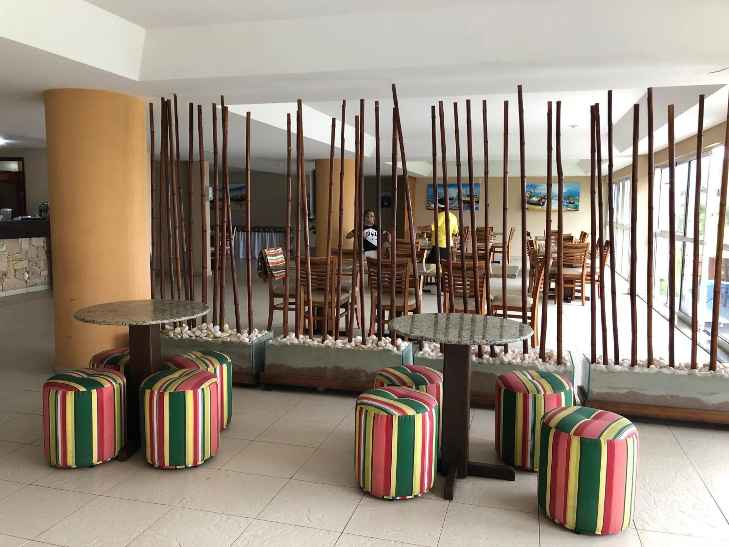 Restaurant/places to eat in Muro Alto Marupiara Flats Porto de Galinhas