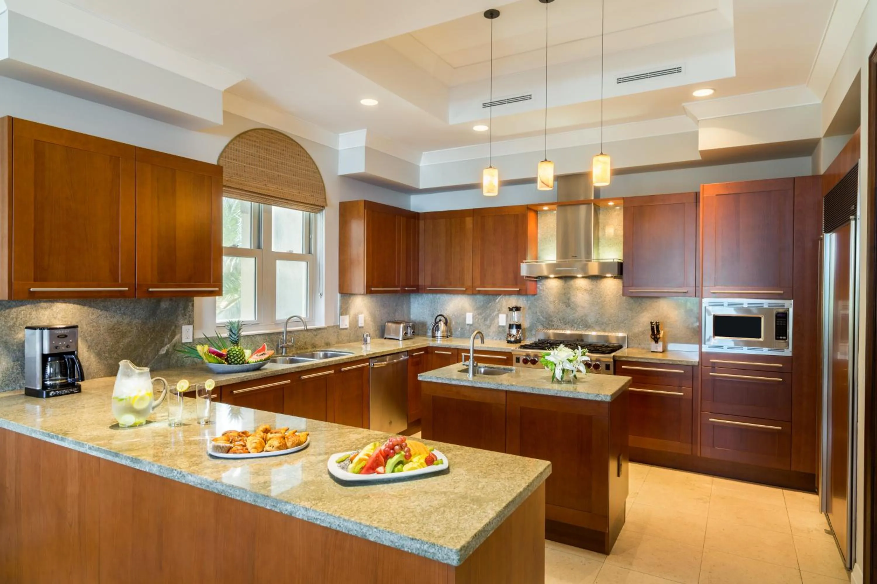 Kitchen or kitchenette in Grace Bay Club