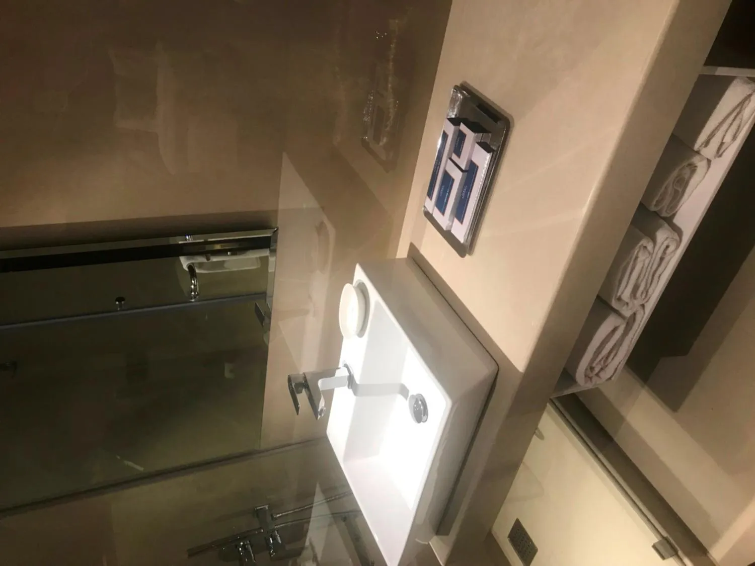 Bathroom in Tunga International Hotel