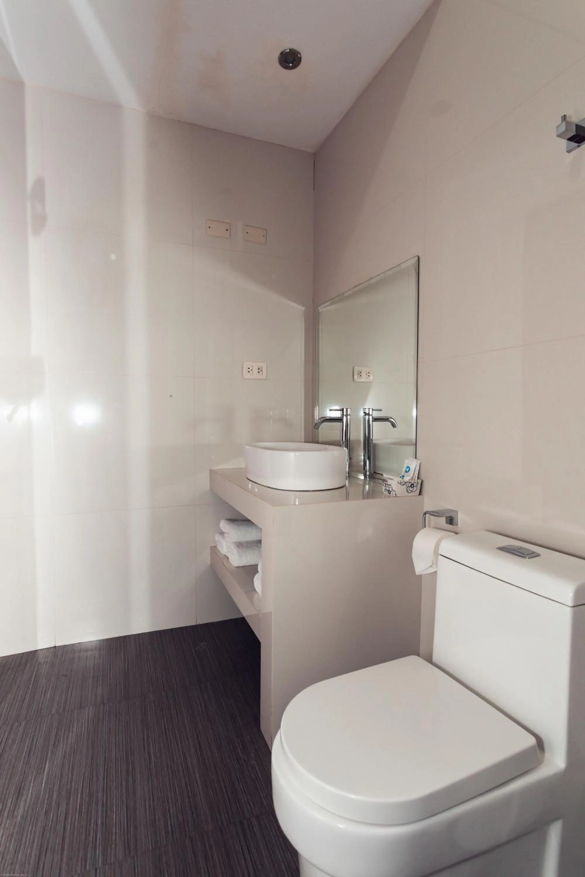 Shower in Hotel Las Quenas