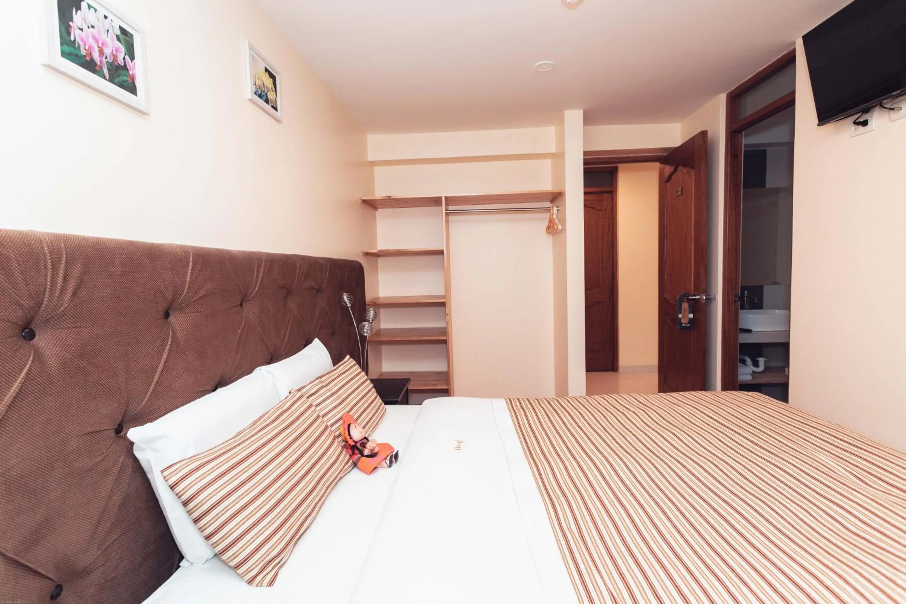 Bed in Hotel Las Quenas