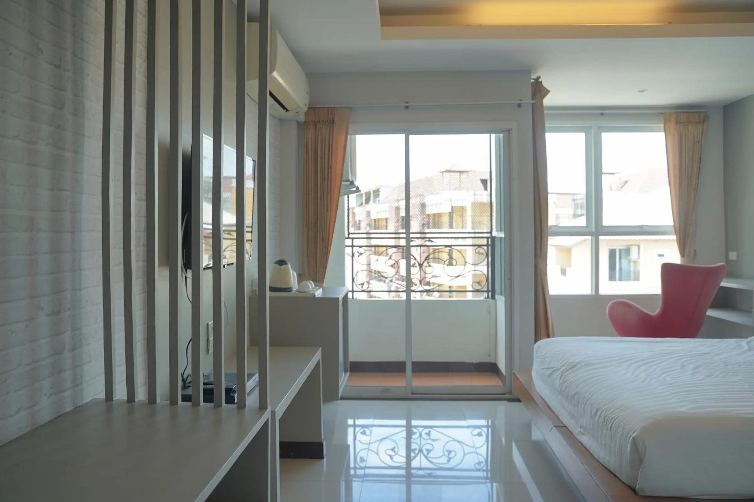 Bedroom, Bed in V Style Pattaya North Beach