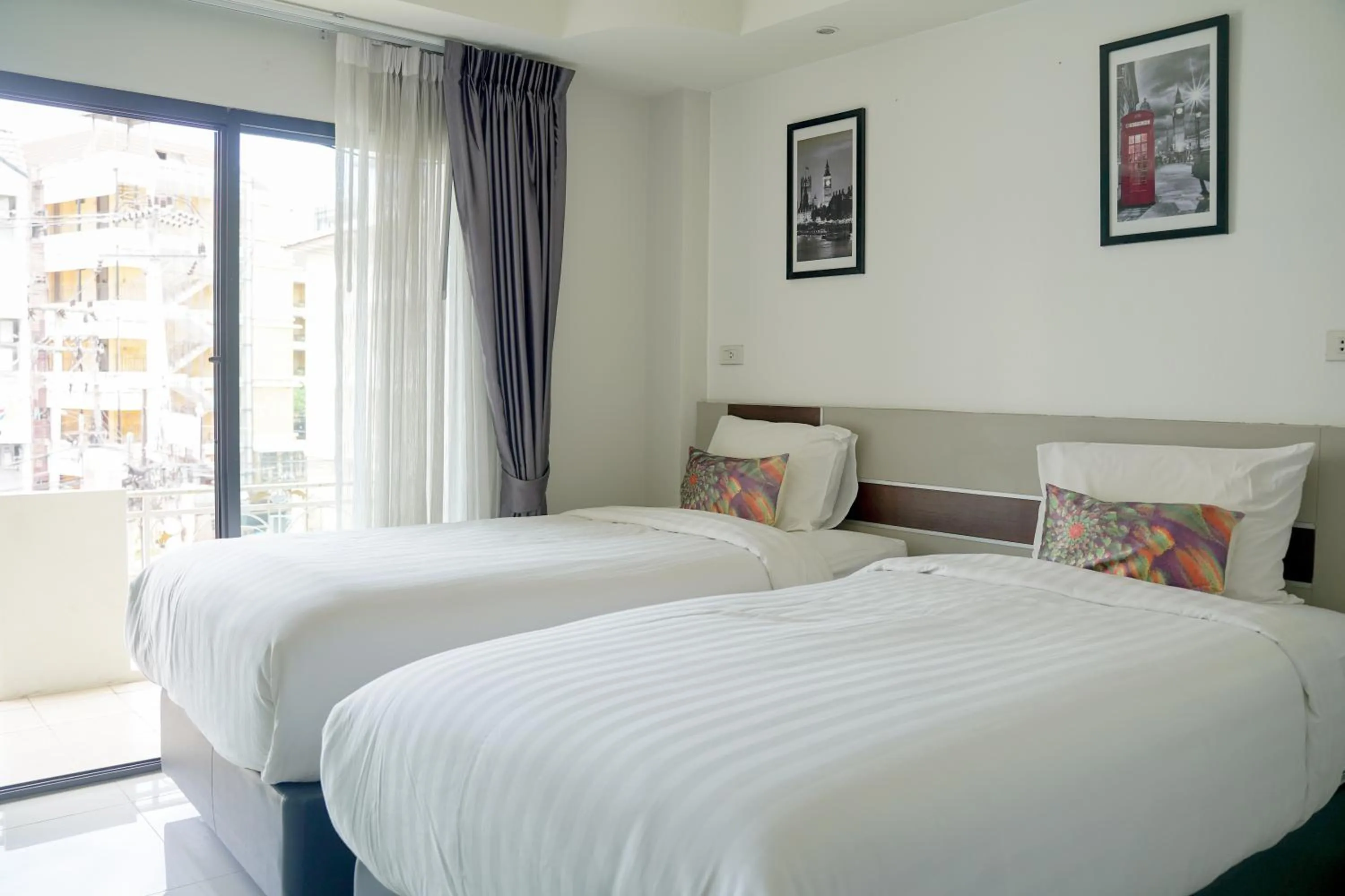 Bed in V Style Pattaya North Beach