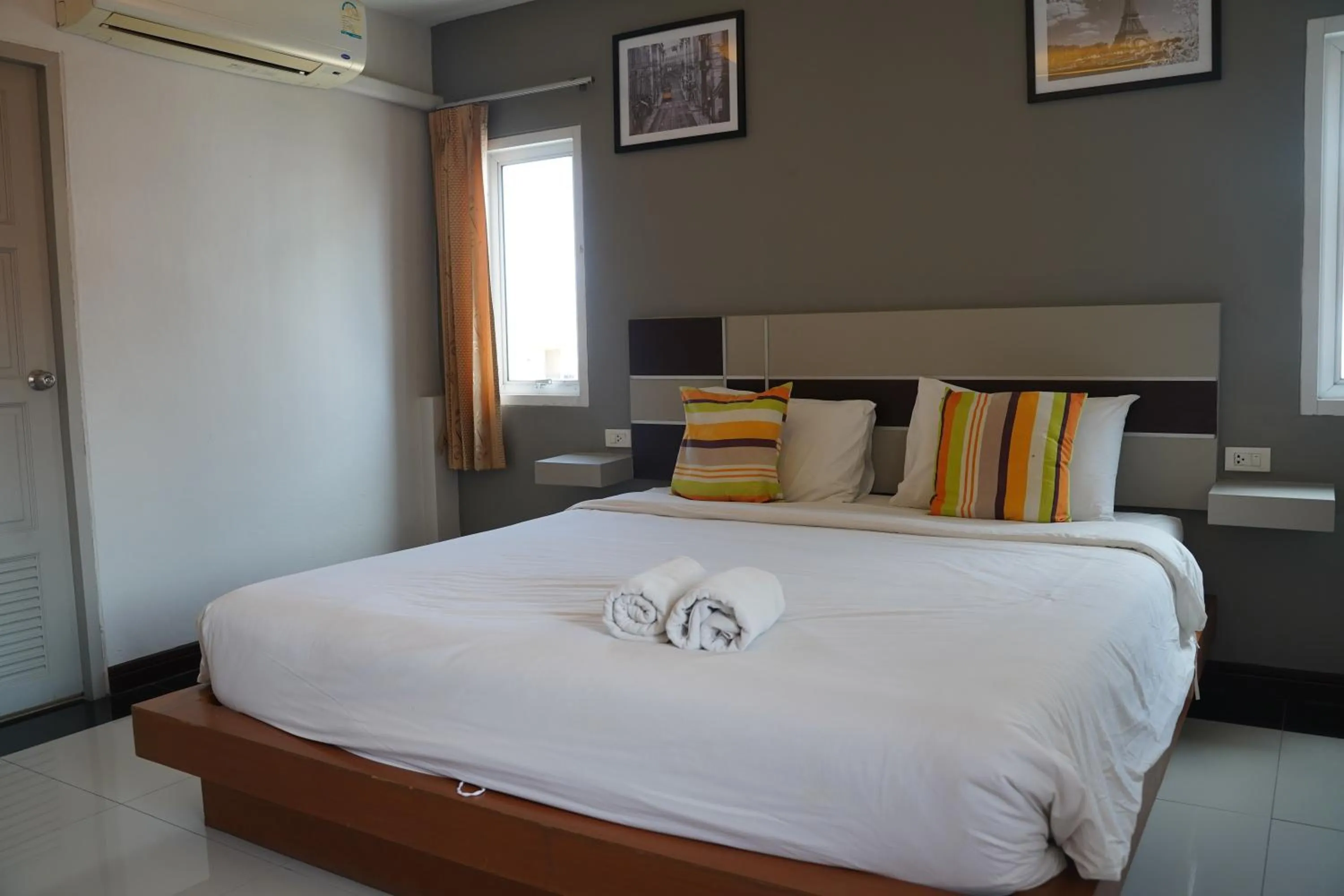 Bedroom, Bed in V Style Pattaya North Beach