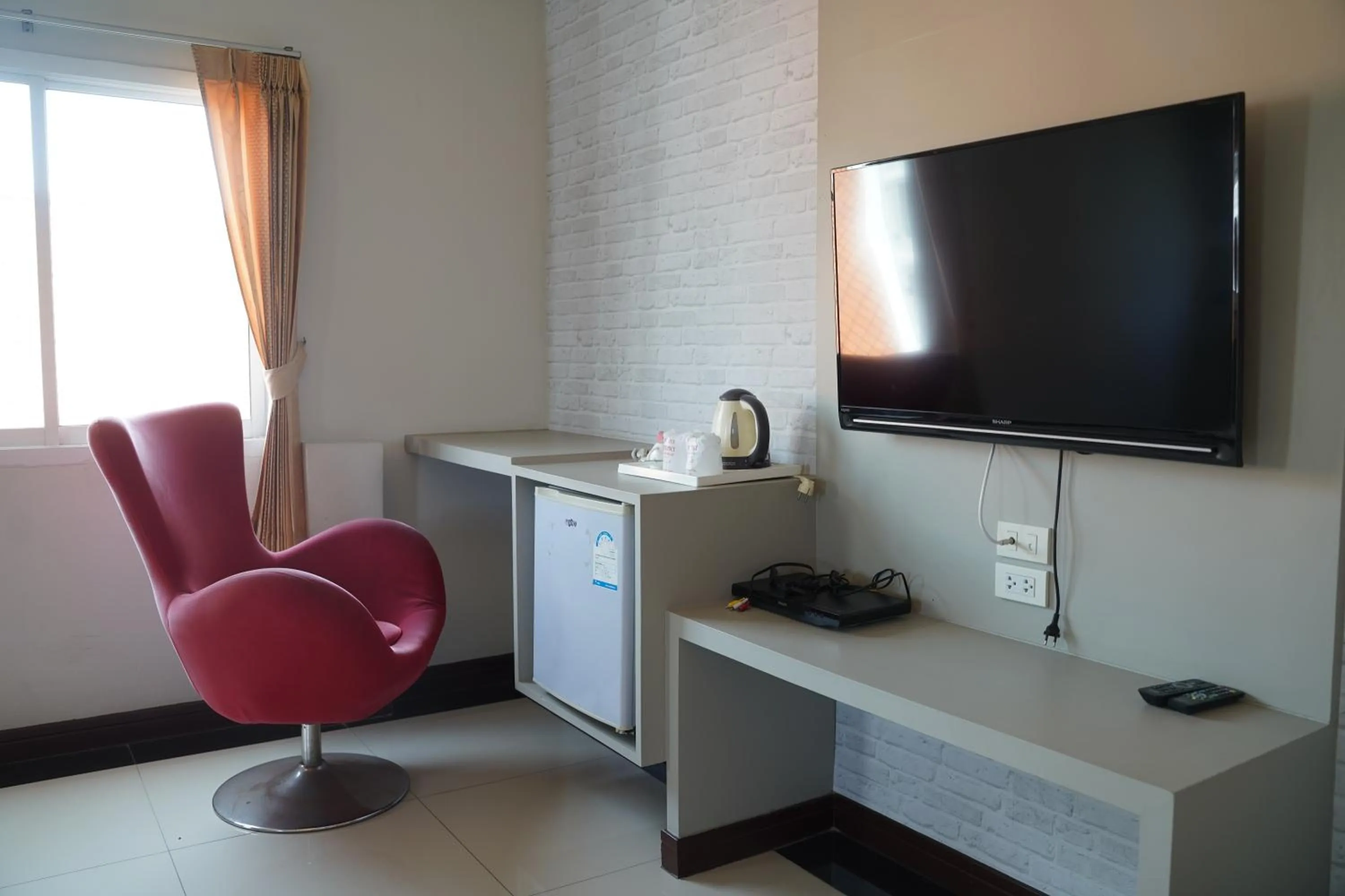 TV and multimedia in V Style Pattaya North Beach