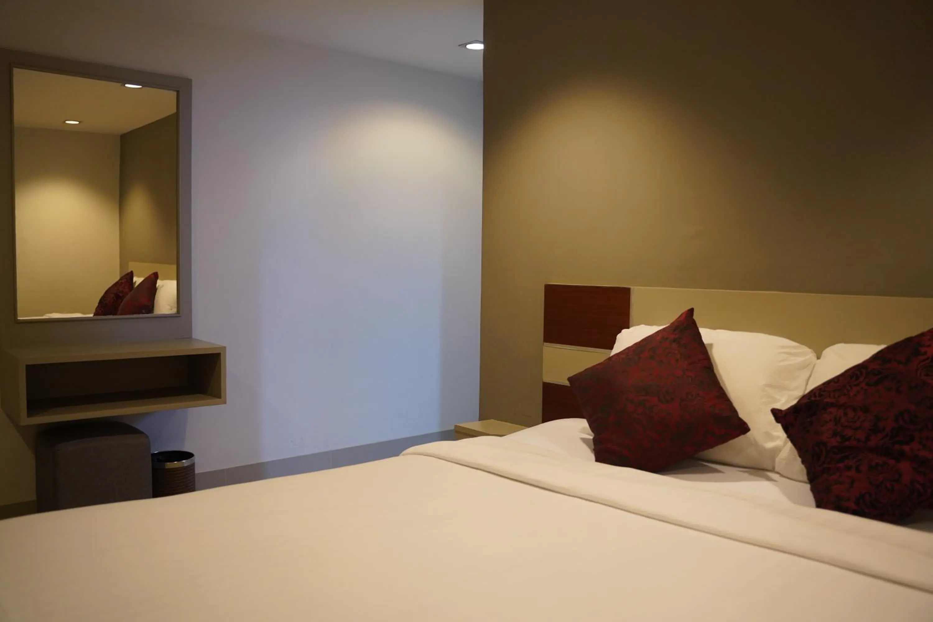 Bed in V Style Pattaya North Beach