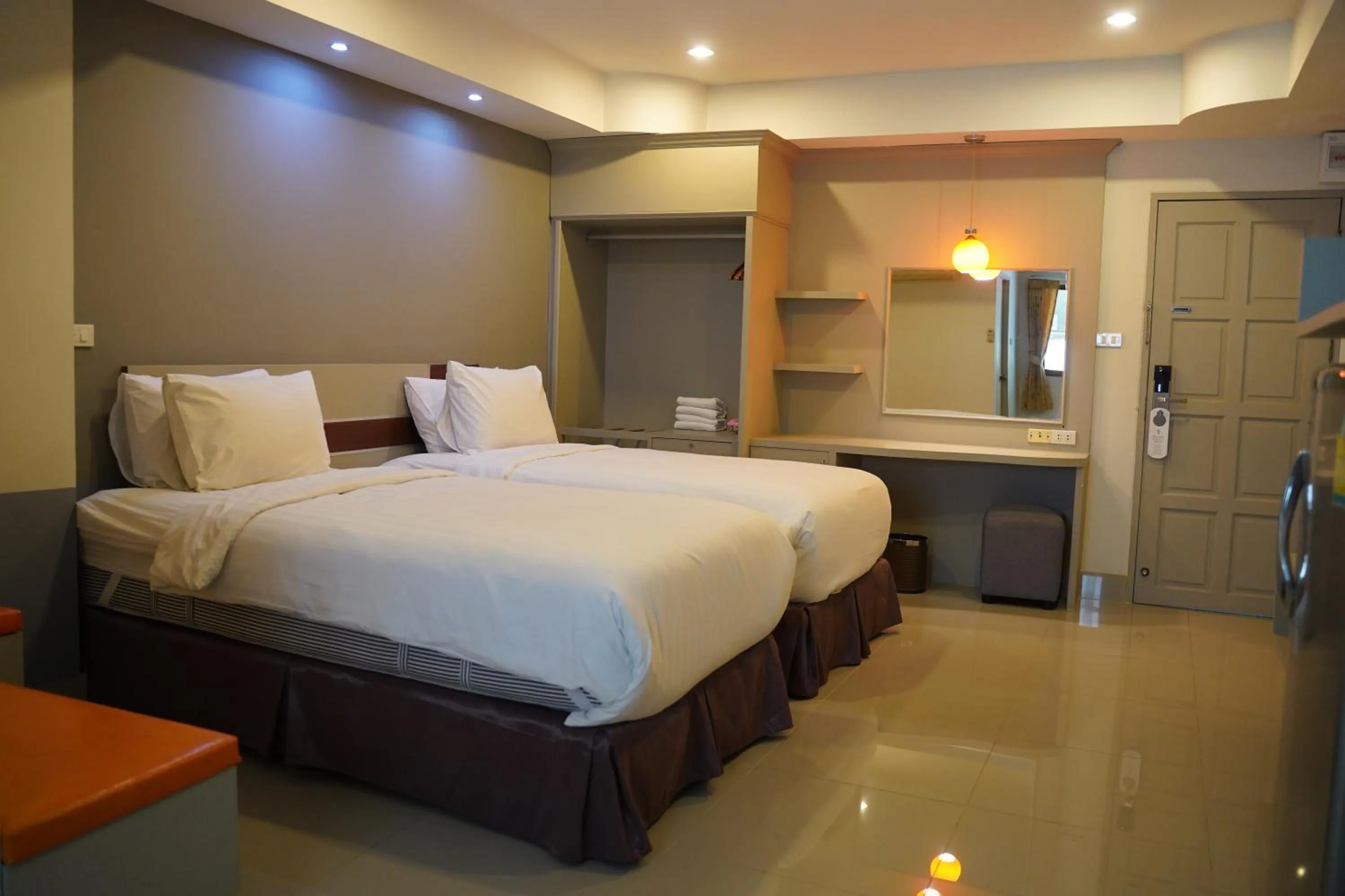 Bed in V Style Pattaya North Beach
