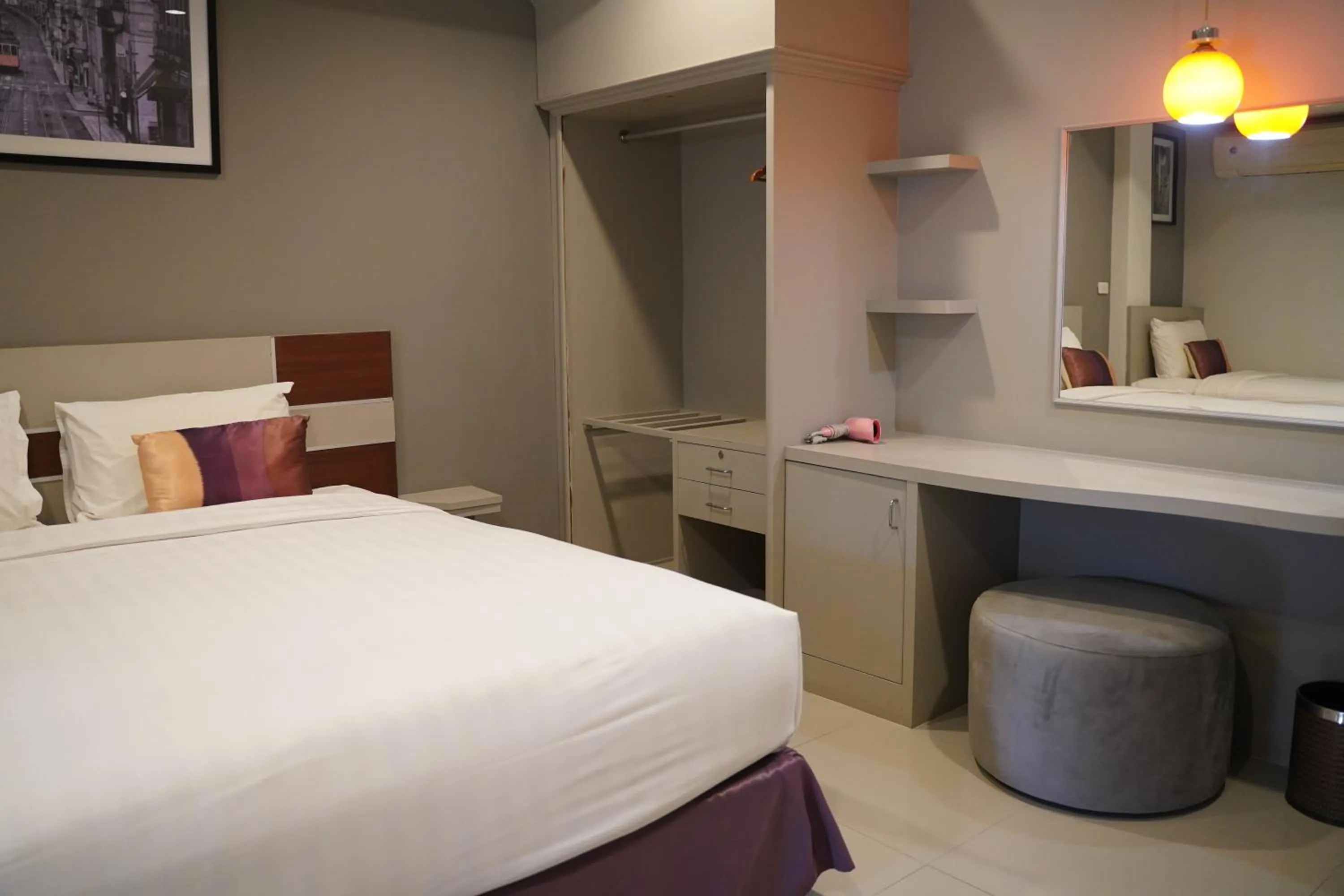 Bedroom, Bed in V Style Pattaya North Beach