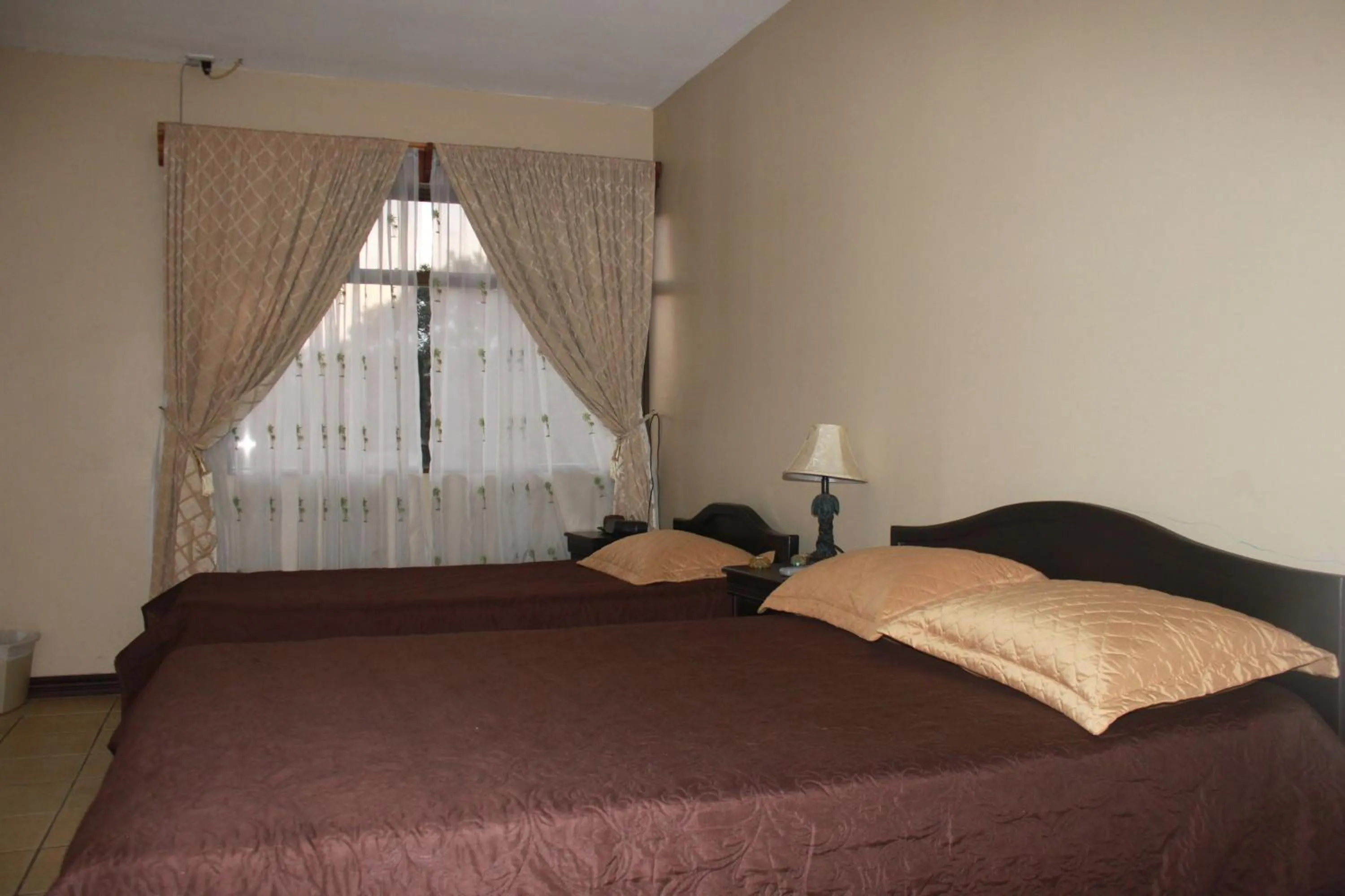 Photo of the whole room, Bed in Hotel Santa Maria Inn