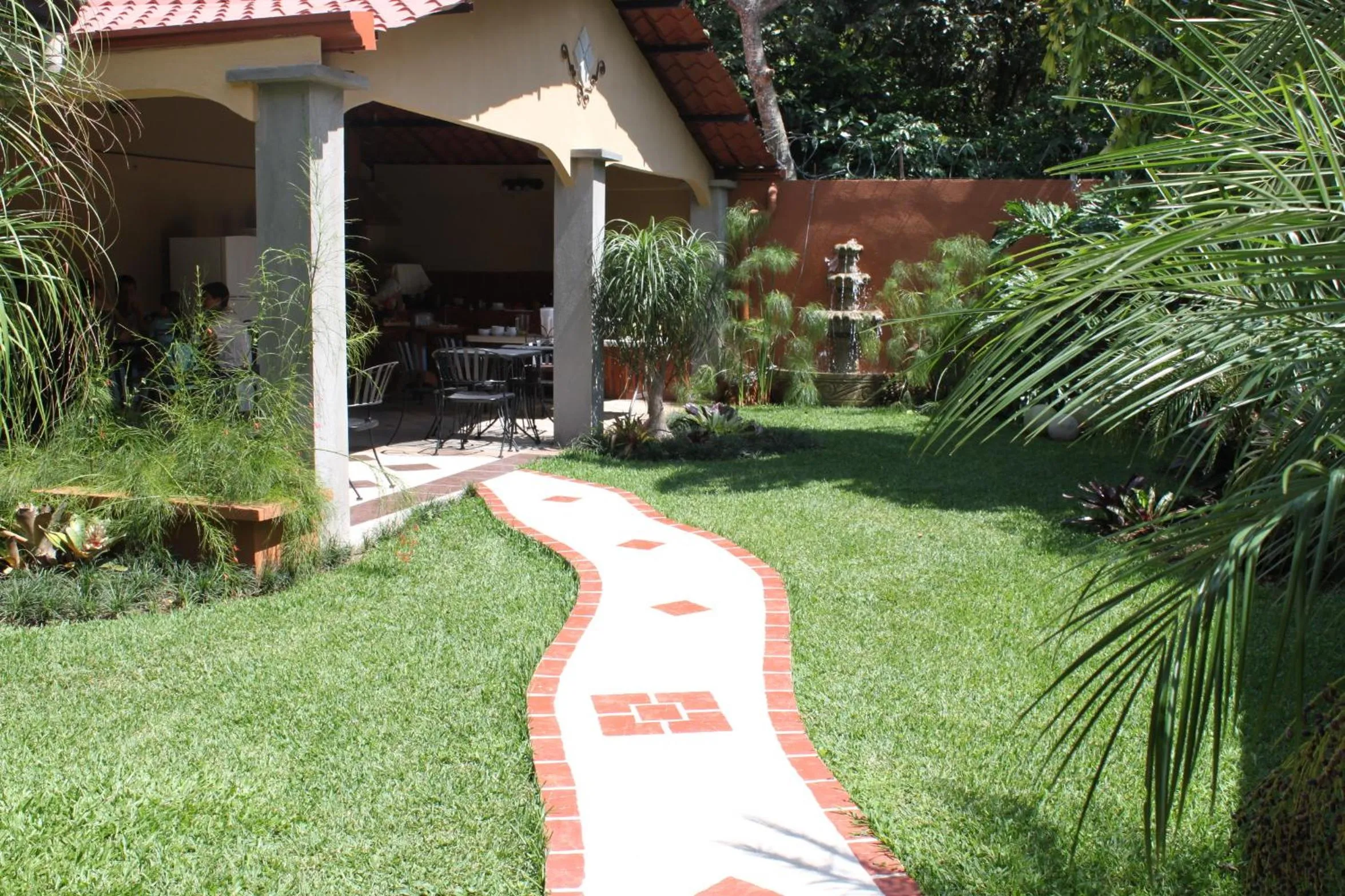 Restaurant/places to eat in Hotel Santa Maria Inn