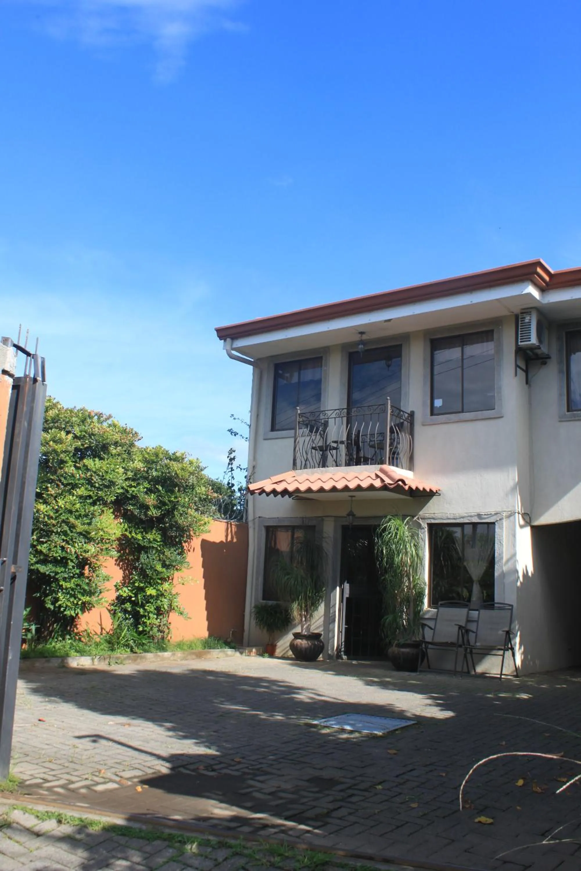 Facade/entrance in Hotel Santa Maria Inn