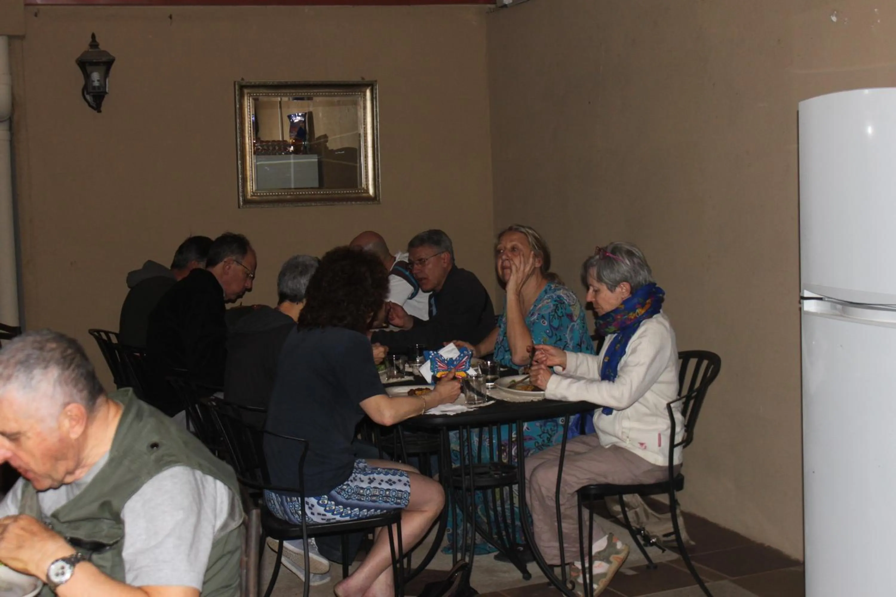 Restaurant/places to eat in Hotel Santa Maria Inn