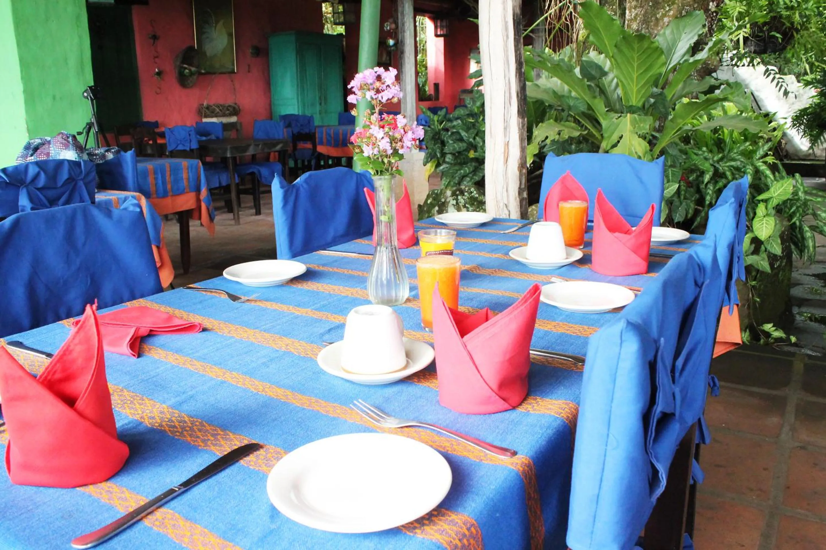 Restaurant/places to eat in La Posada de Suchitlan
