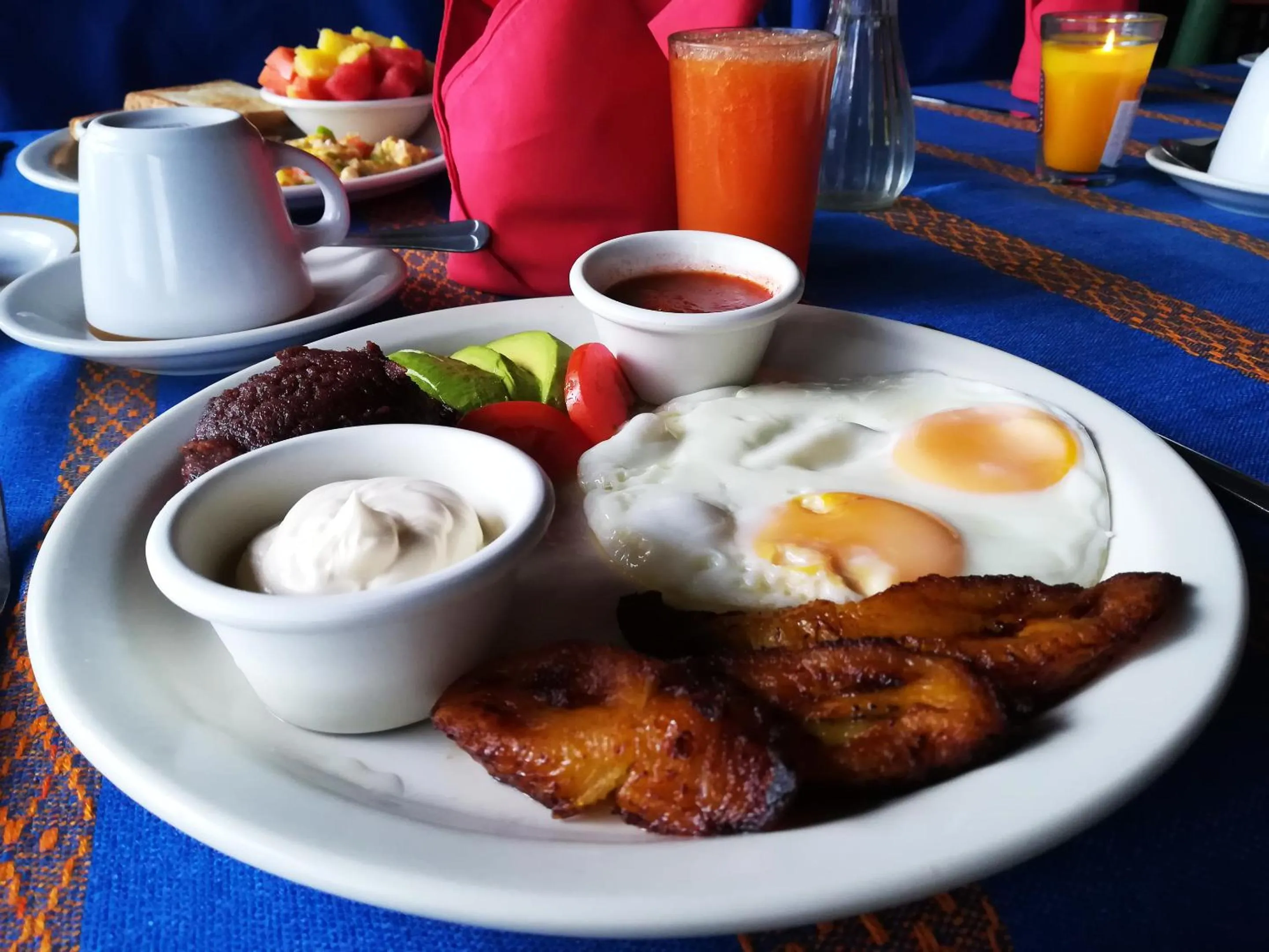 Breakfast in La Posada de Suchitlan