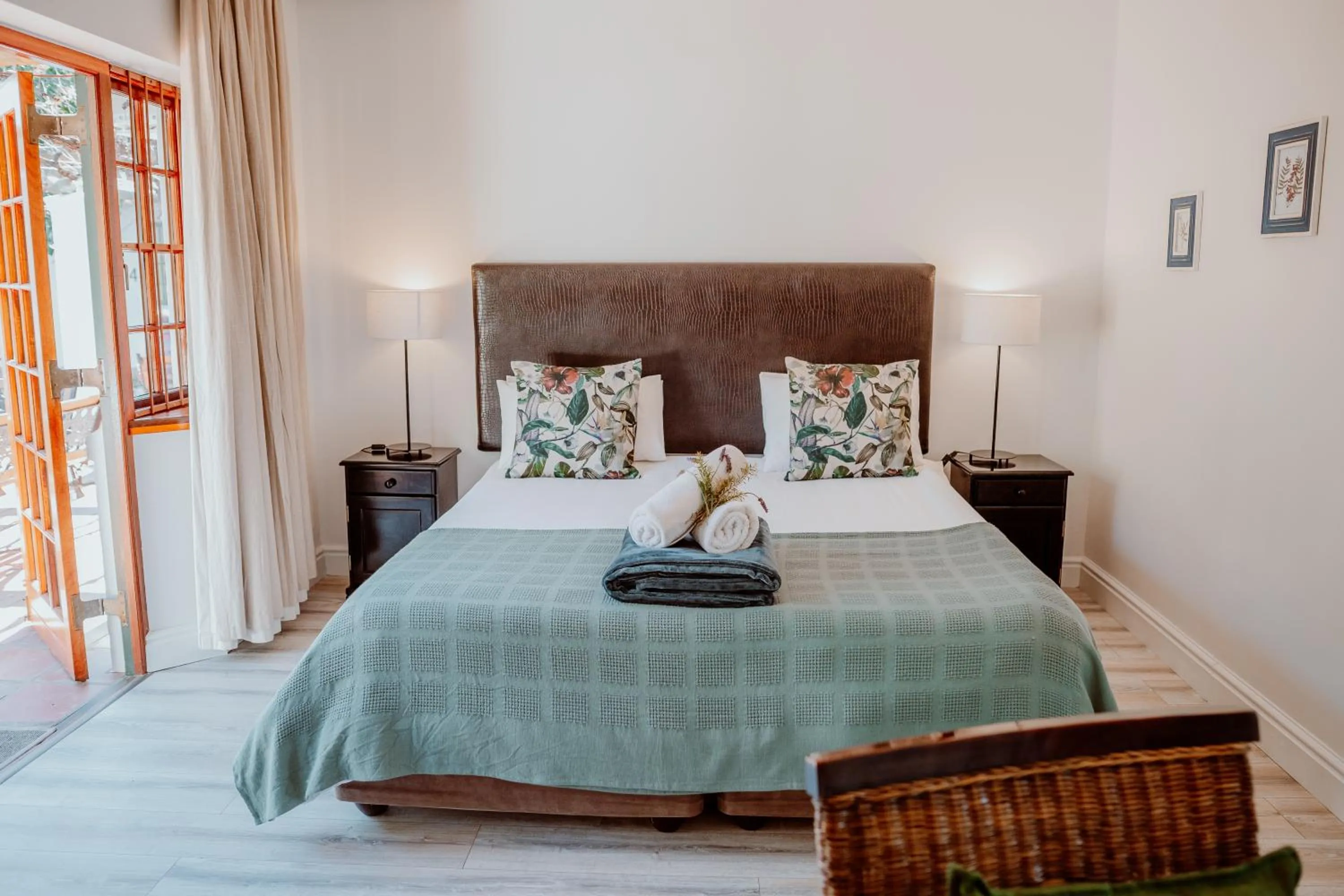 Photo of the whole room, Bed in Manley Wine Estate