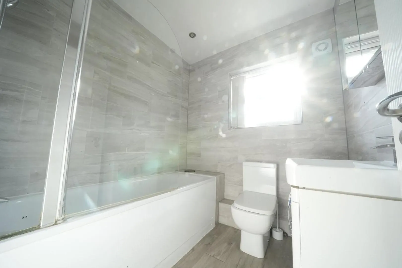 Shower in The Close Airport