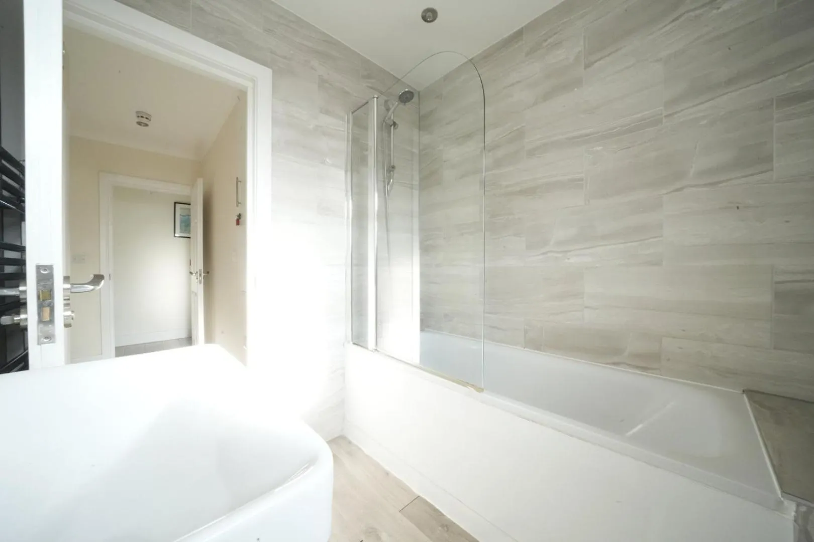 Shower in The Close Airport