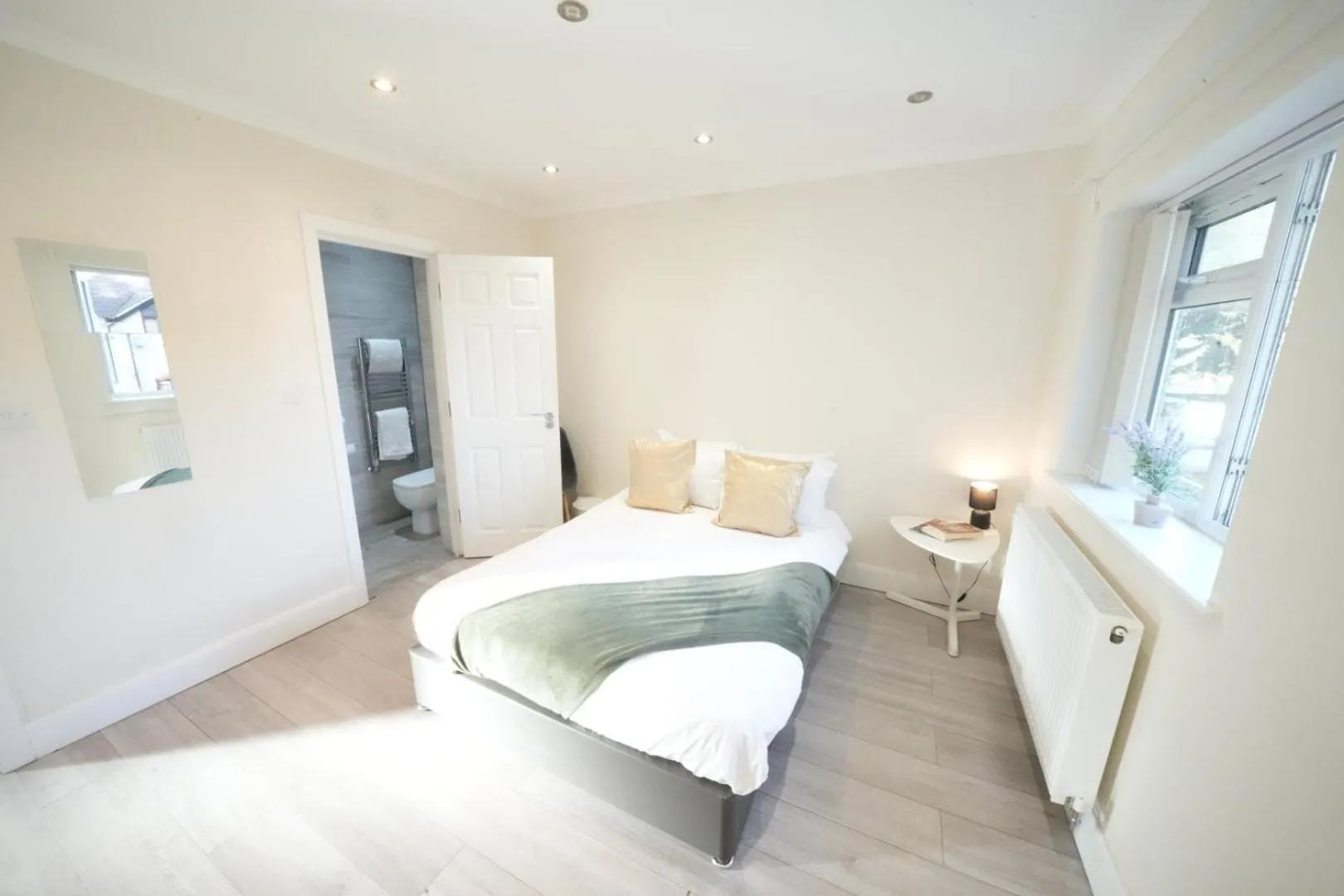 Bed in The Close Airport