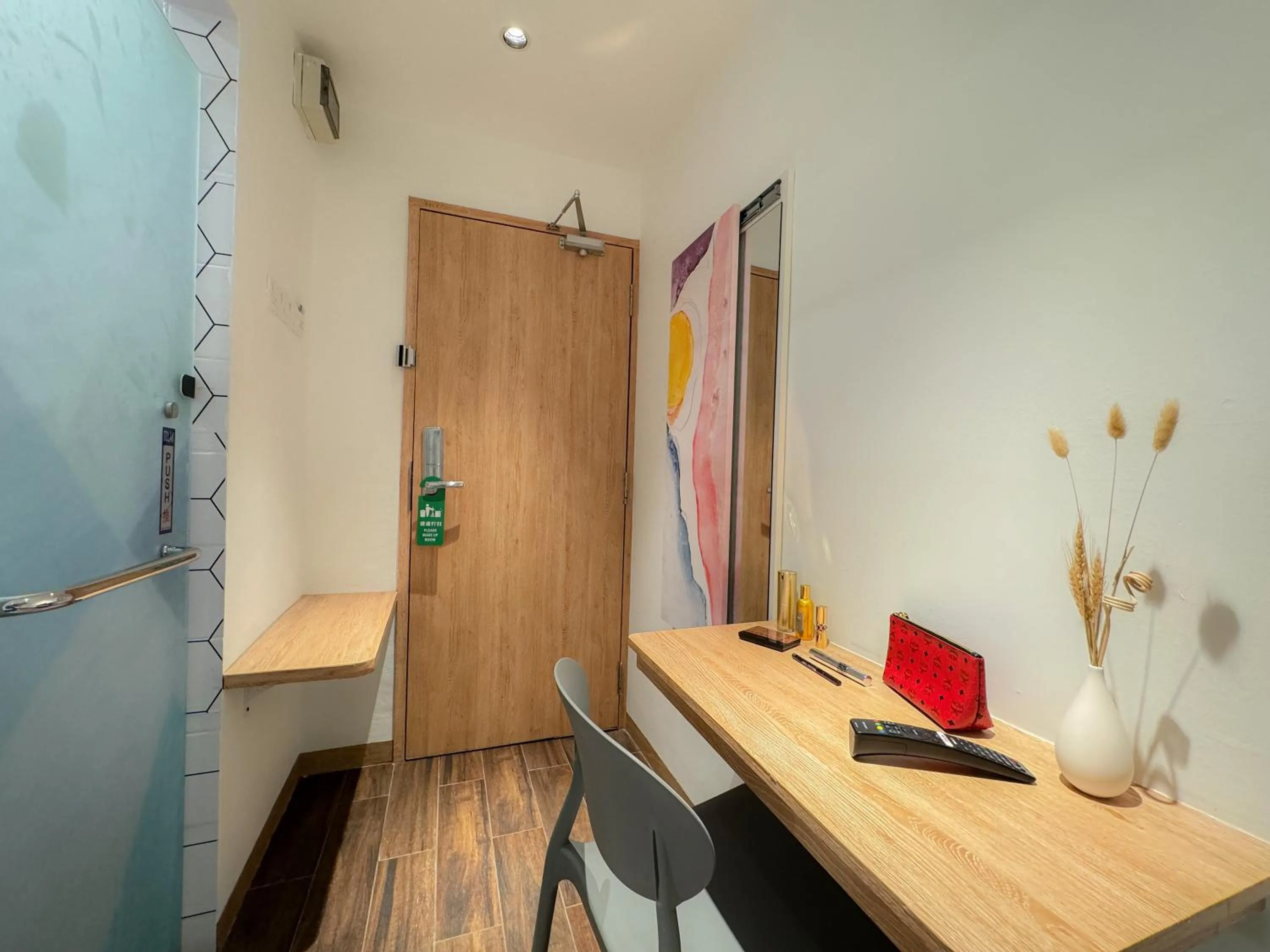 Bedroom in Apple 1 Hotel Queensbay