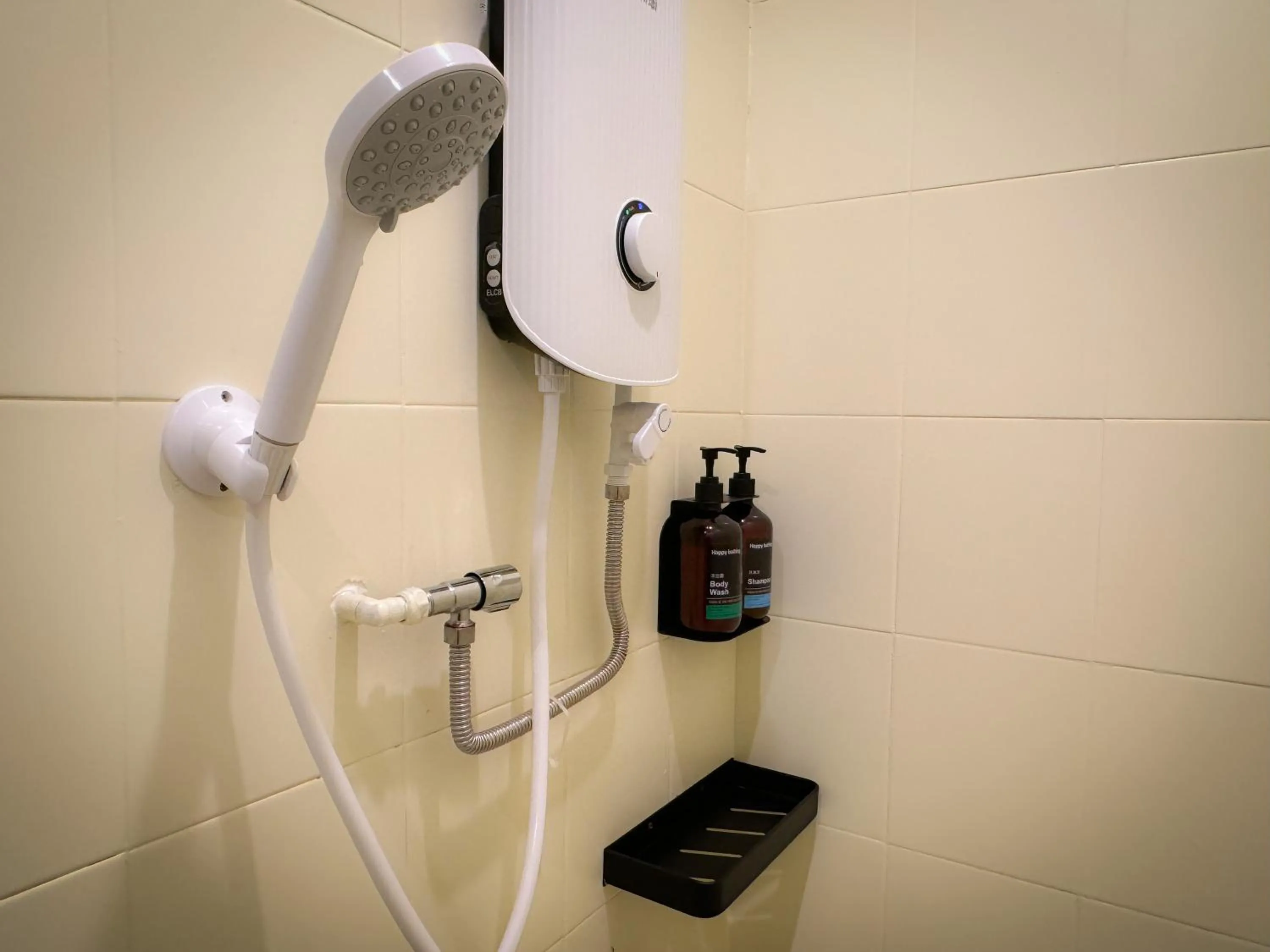 Bathroom in Apple 1 Hotel Queensbay